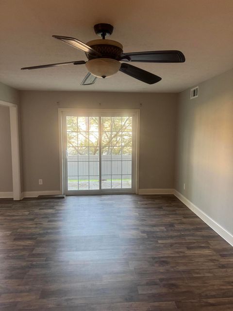 Property photo of 175 Malabu Drive Drive 32, Lexington, KY 40503