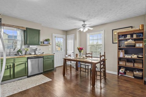 Photo of 260 Jason Drive, Nicholasville, KY 40356 (MLS # 25506245)