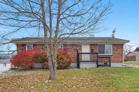 Photo of 639 Windsor Way, Paris, KY 40361 (MLS # 25505993)
