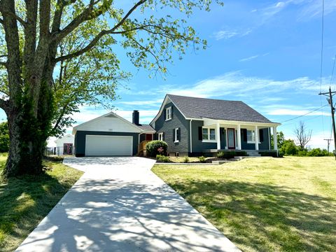 Photo of 981 Mule Shed Lane, Richmond, KY 40475 (MLS # 25009579)