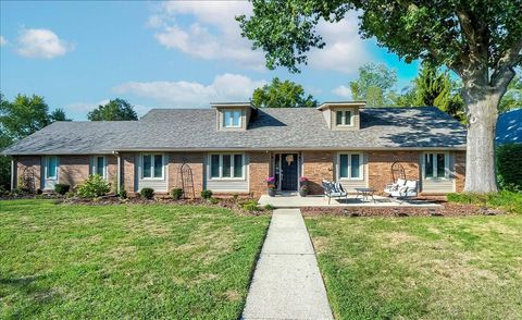 Photo of 2000 Ermine Court, Lexington, KY 40513 (MLS # 25503313)