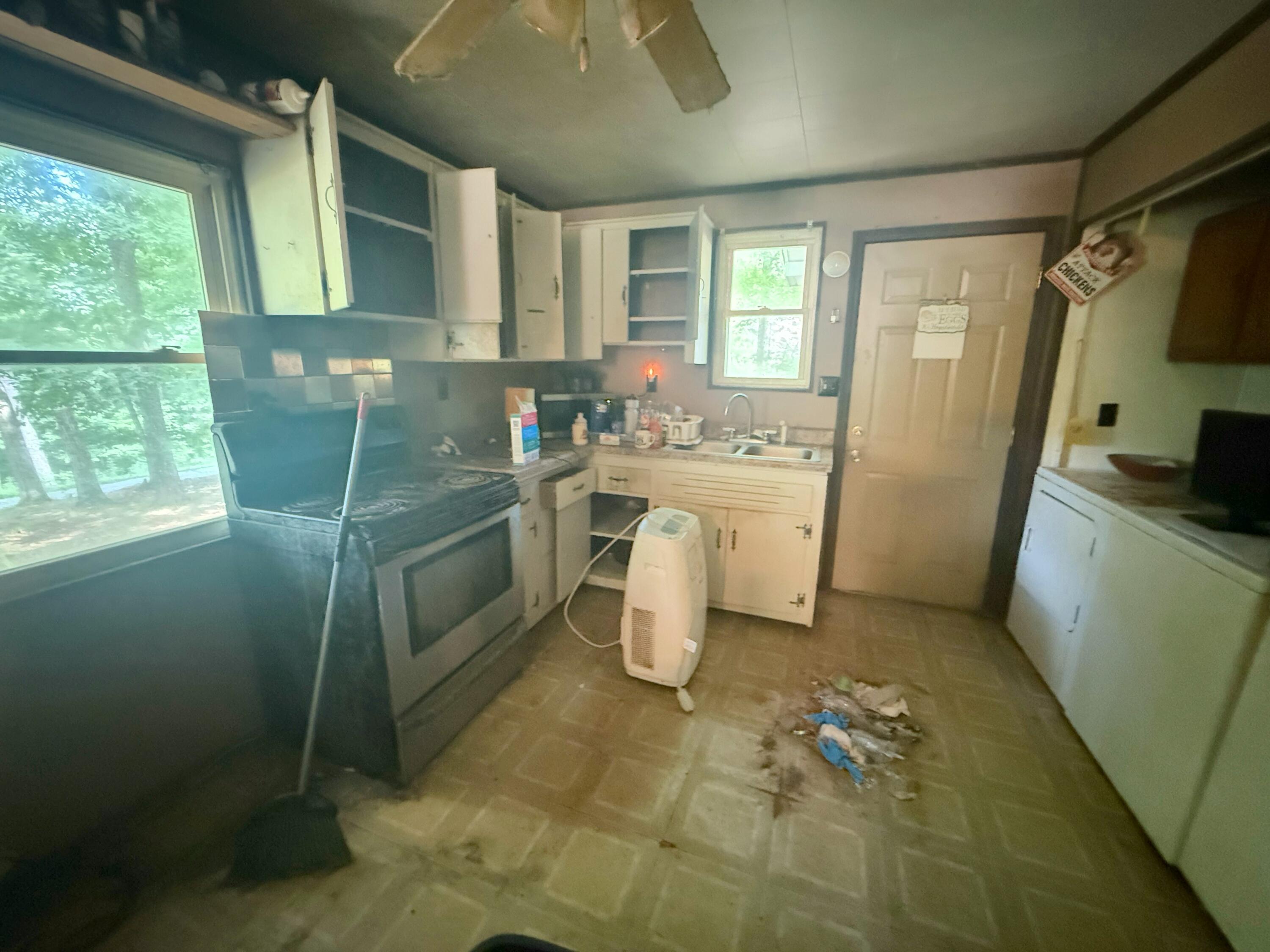 403 Woodland Drive - Photo 4