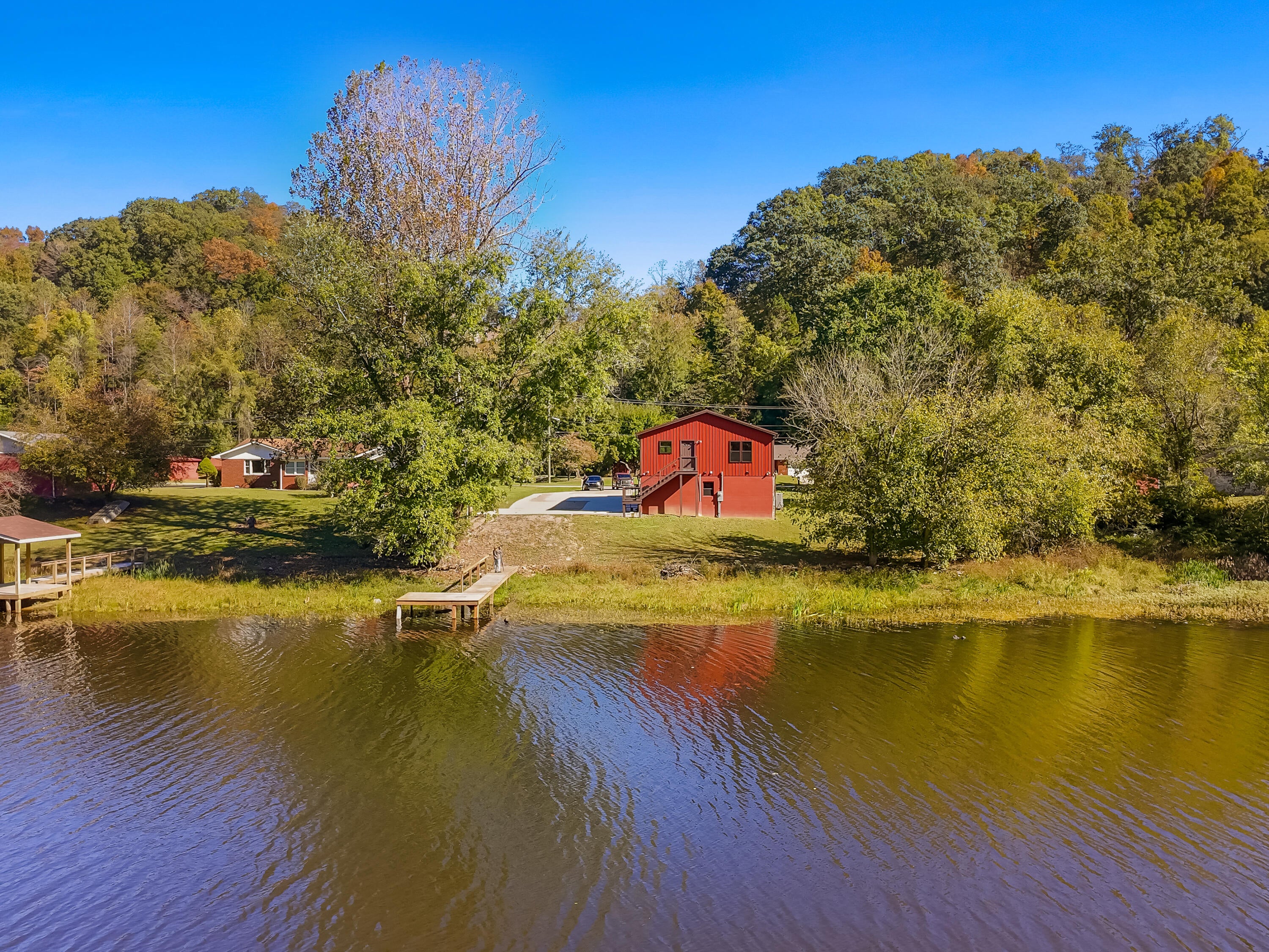 449 Lakeside Drive