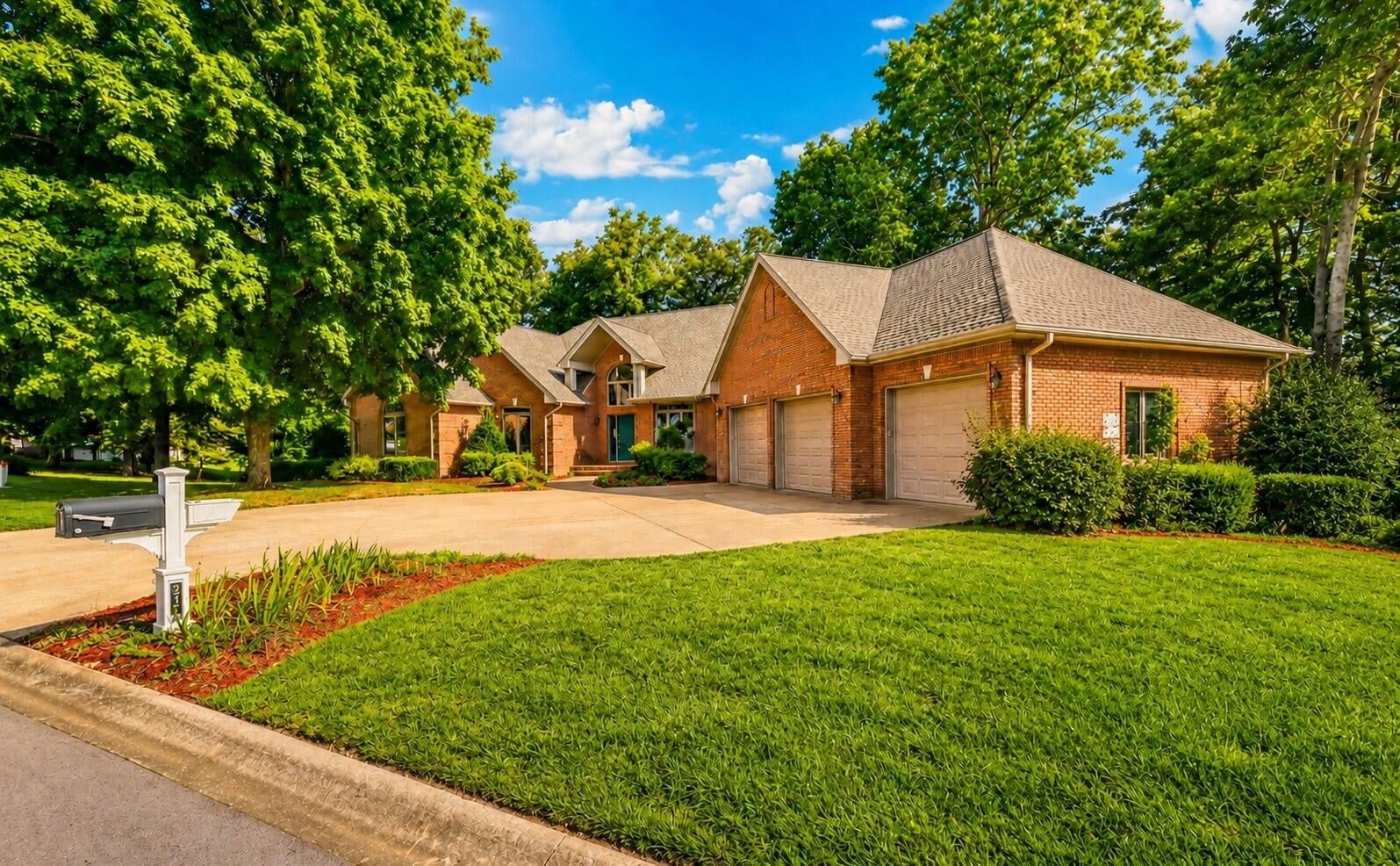 241 Sequoyah Trail
