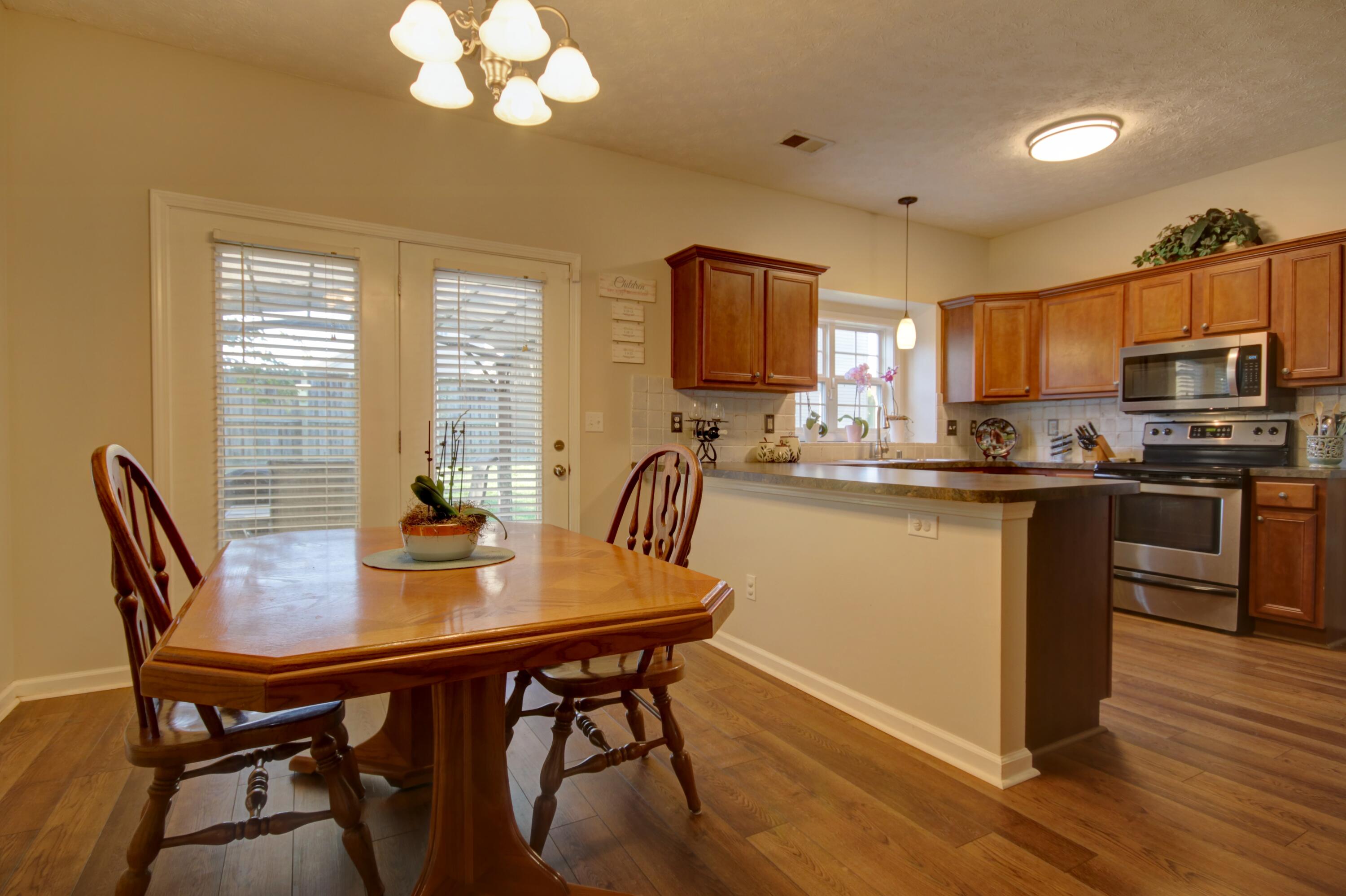 Nicholasville, Kentucky 40356, United States, 4 Bedrooms Bedrooms, ,3 BathroomsBathrooms,Residential,Active,230502