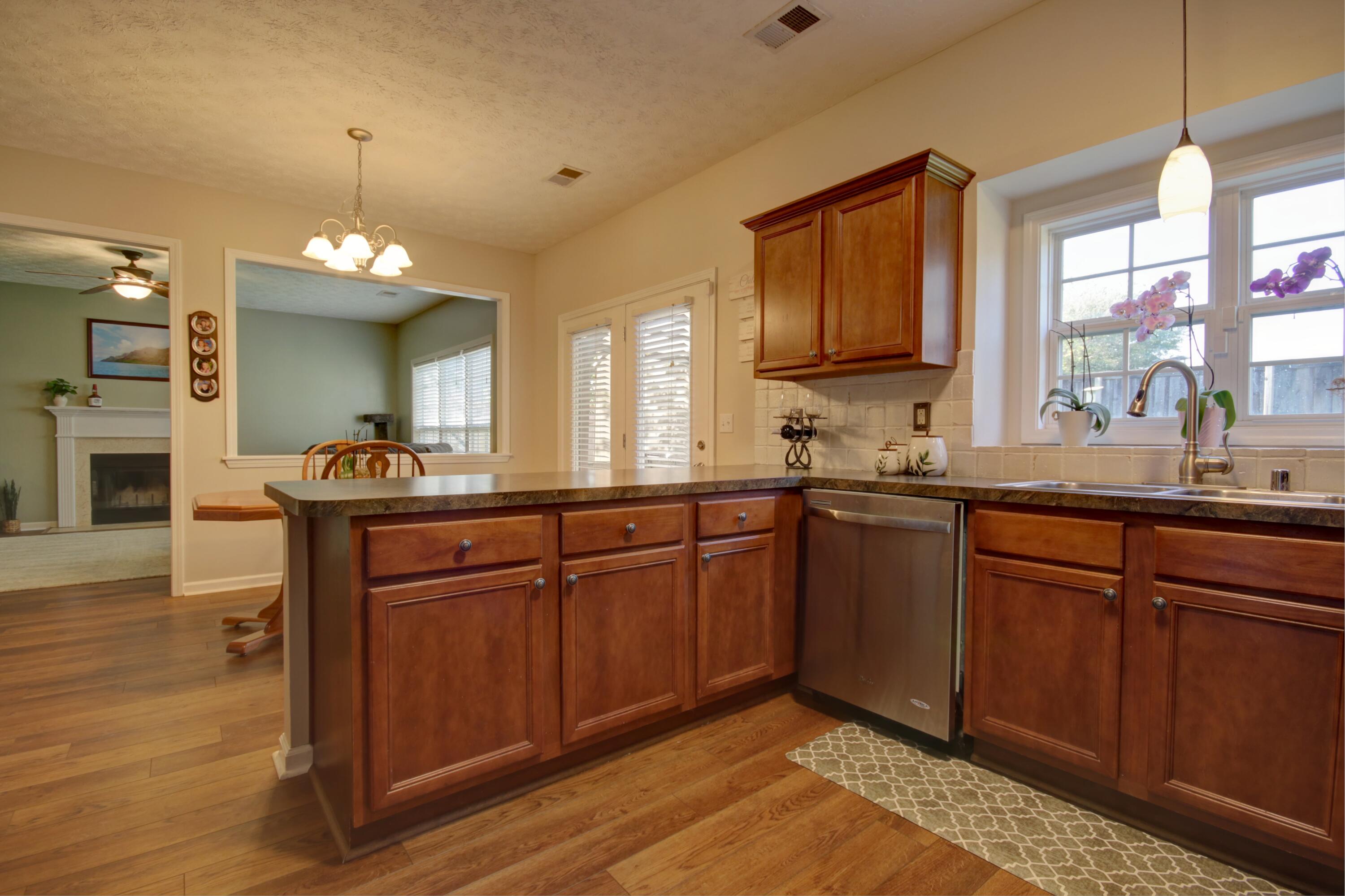 Nicholasville, Kentucky 40356, United States, 4 Bedrooms Bedrooms, ,3 BathroomsBathrooms,Residential,Active,230502