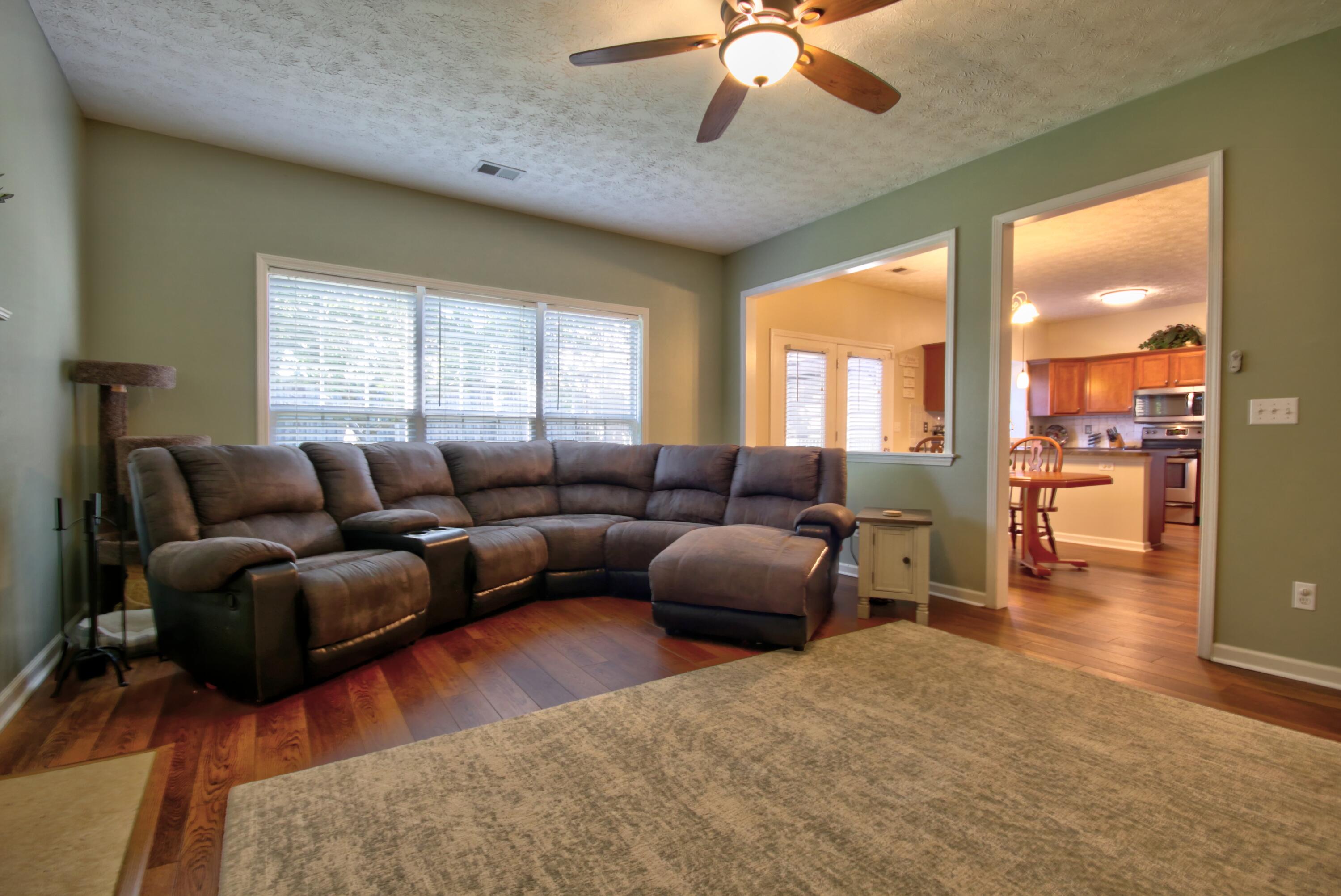 Nicholasville, Kentucky 40356, United States, 4 Bedrooms Bedrooms, ,3 BathroomsBathrooms,Residential,Active,230502