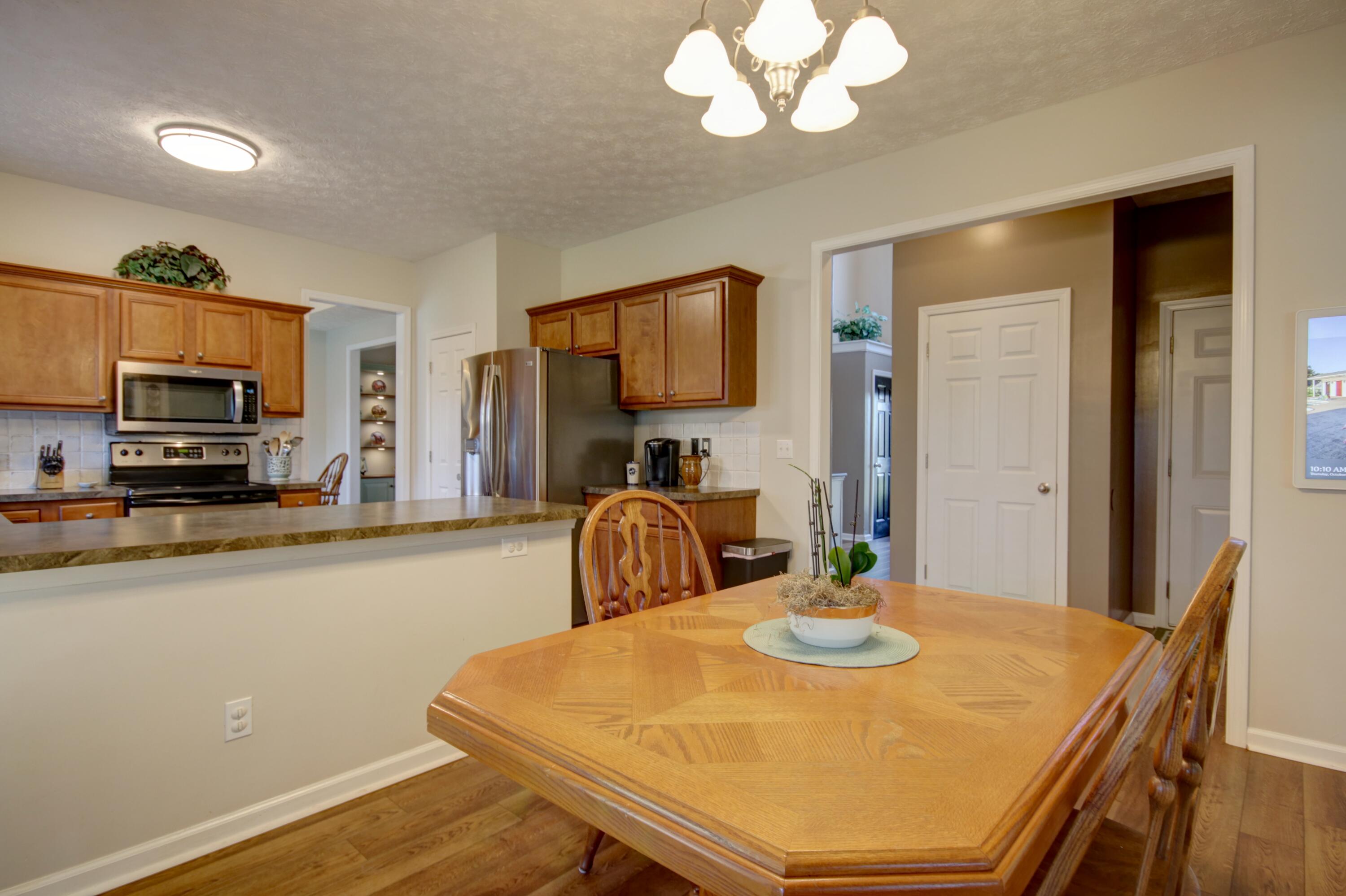 Nicholasville, Kentucky 40356, United States, 4 Bedrooms Bedrooms, ,3 BathroomsBathrooms,Residential,Active,230502