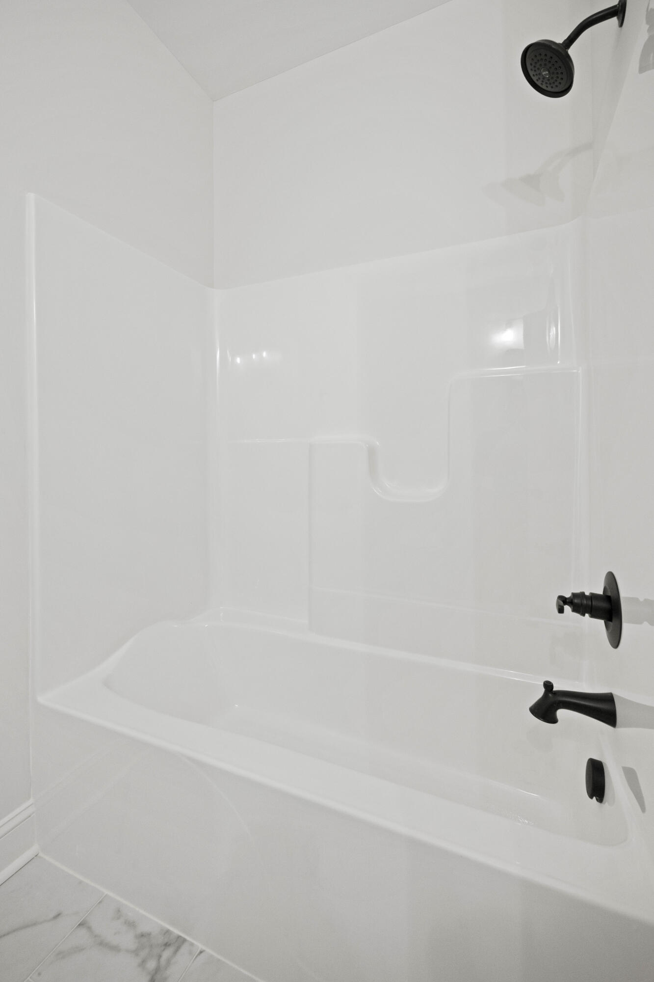 Richmond, Kentucky 40475, United States, 4 Bedrooms Bedrooms, ,3 BathroomsBathrooms,Residential,Active,151092