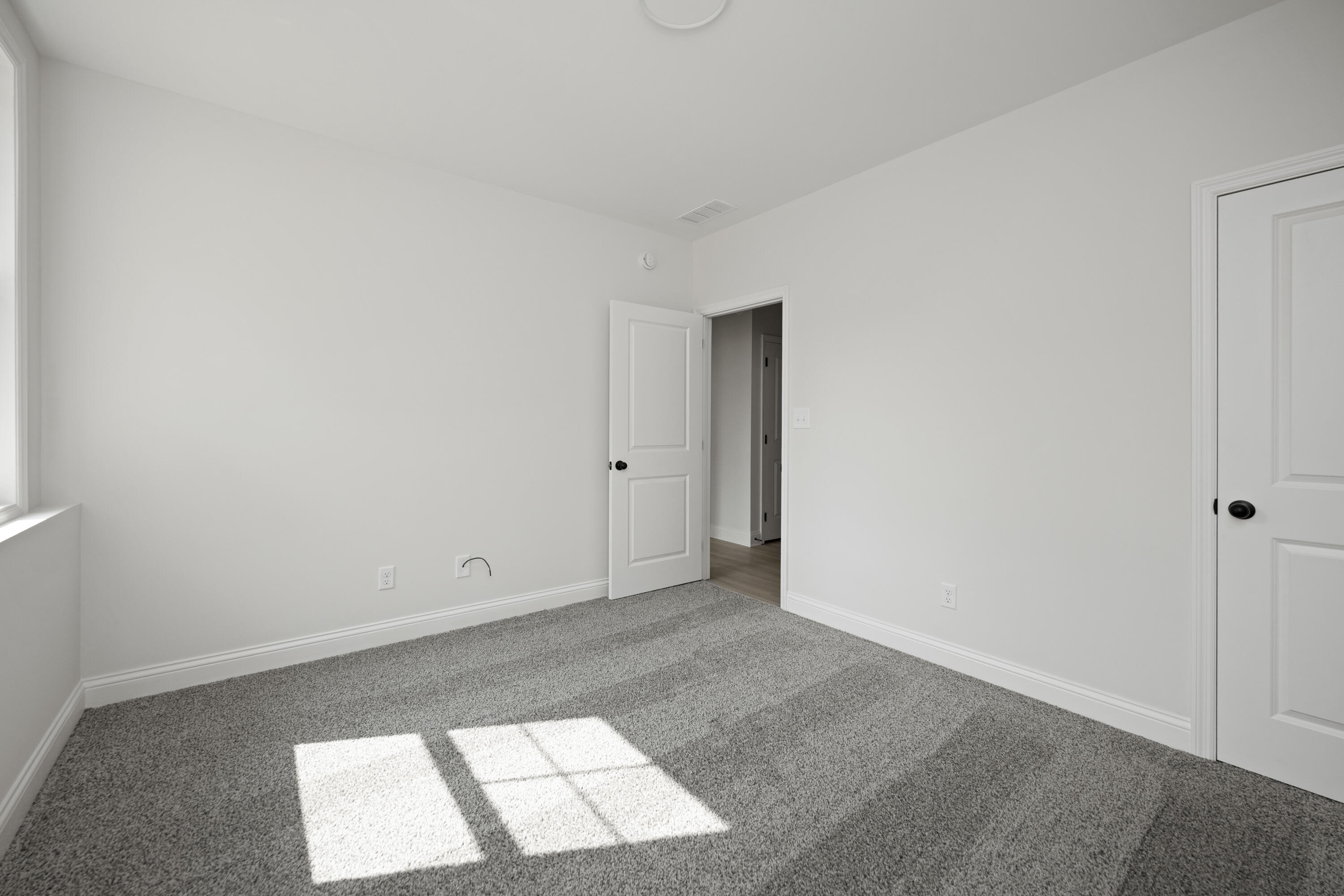 Richmond, Kentucky 40475, United States, 4 Bedrooms Bedrooms, ,3 BathroomsBathrooms,Residential,Active,151092