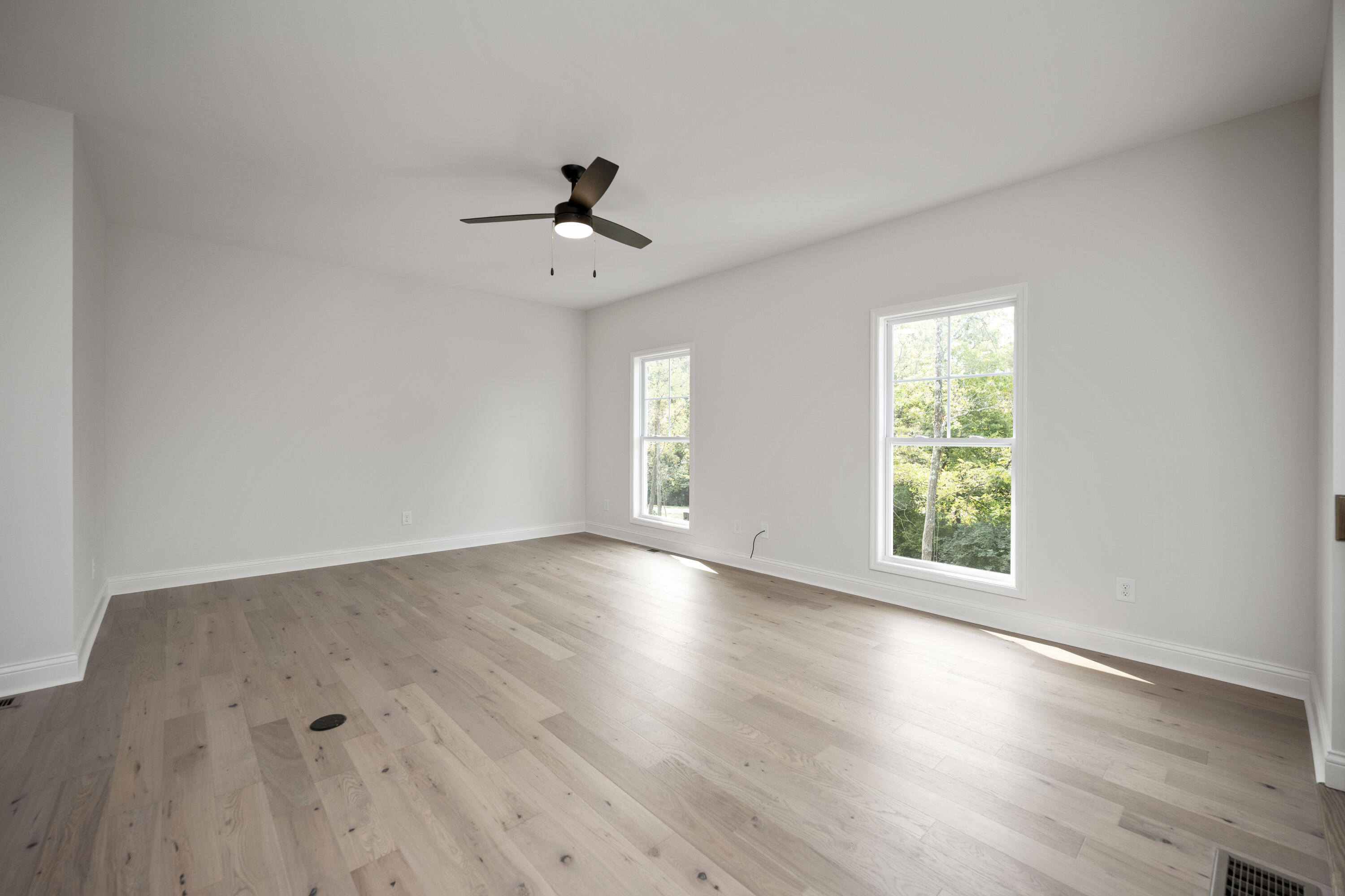 Richmond, Kentucky 40475, United States, 4 Bedrooms Bedrooms, ,3 BathroomsBathrooms,Residential,Active,151092