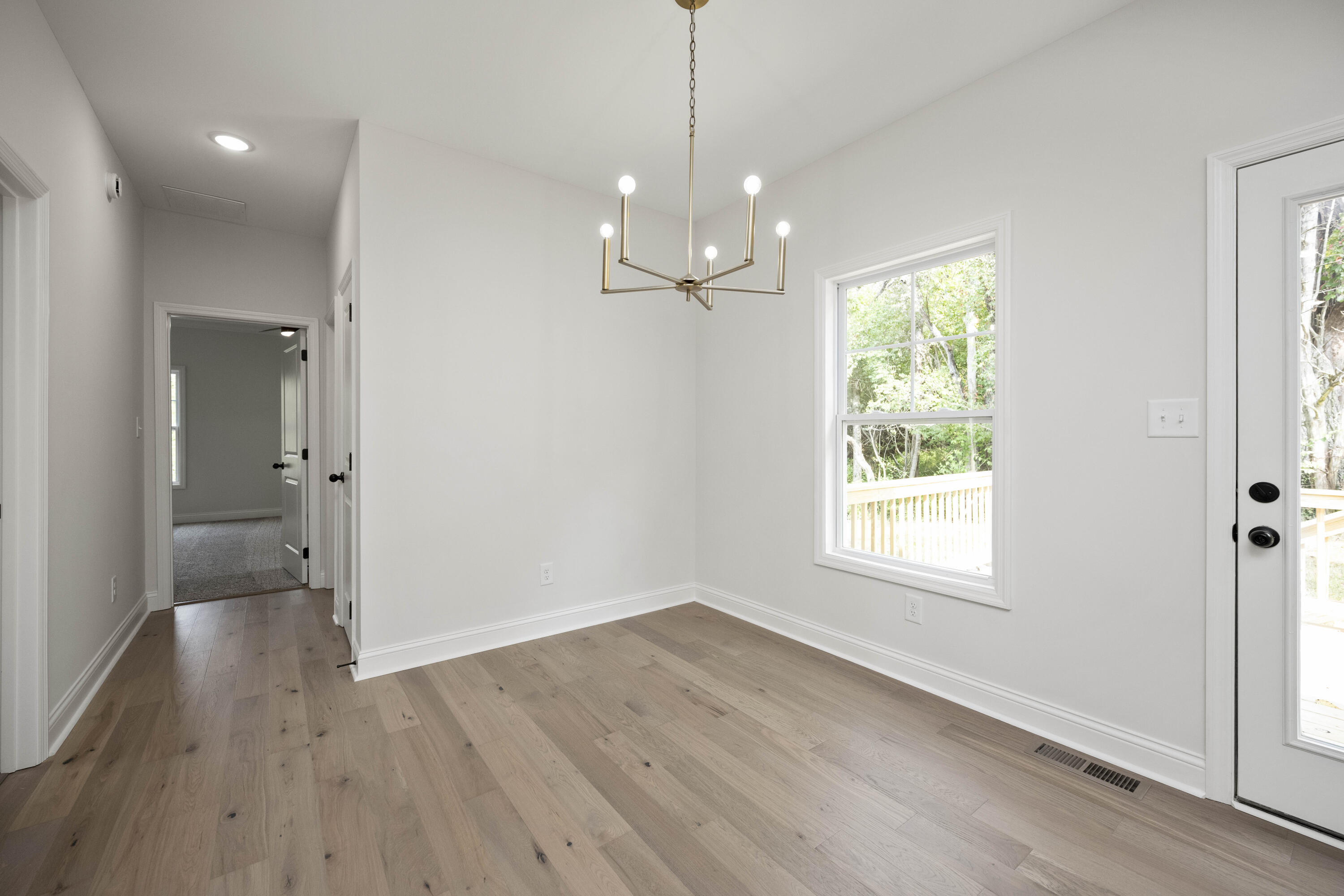 Richmond, Kentucky 40475, United States, 4 Bedrooms Bedrooms, ,3 BathroomsBathrooms,Residential,Active,151092