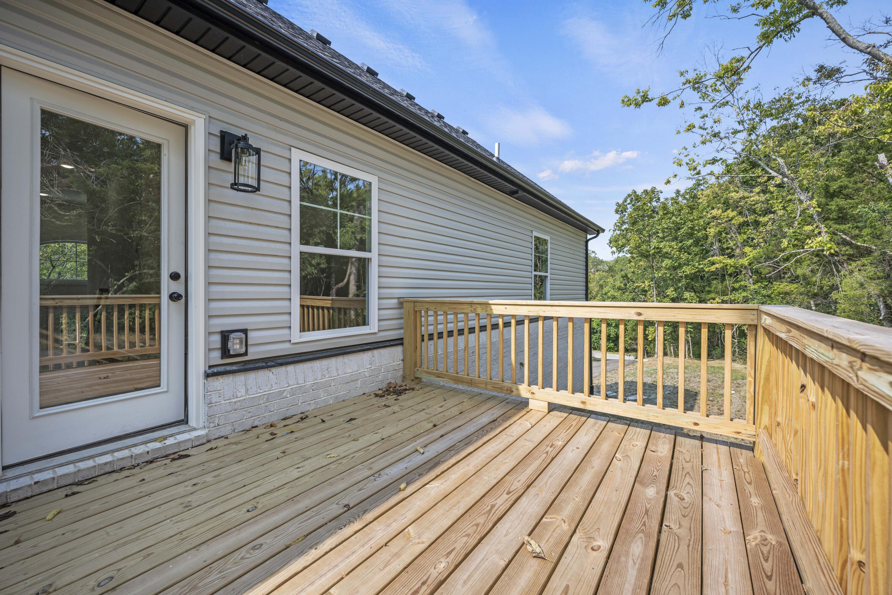 Richmond, Kentucky 40475, United States, 4 Bedrooms Bedrooms, ,3 BathroomsBathrooms,Residential,Active,151092