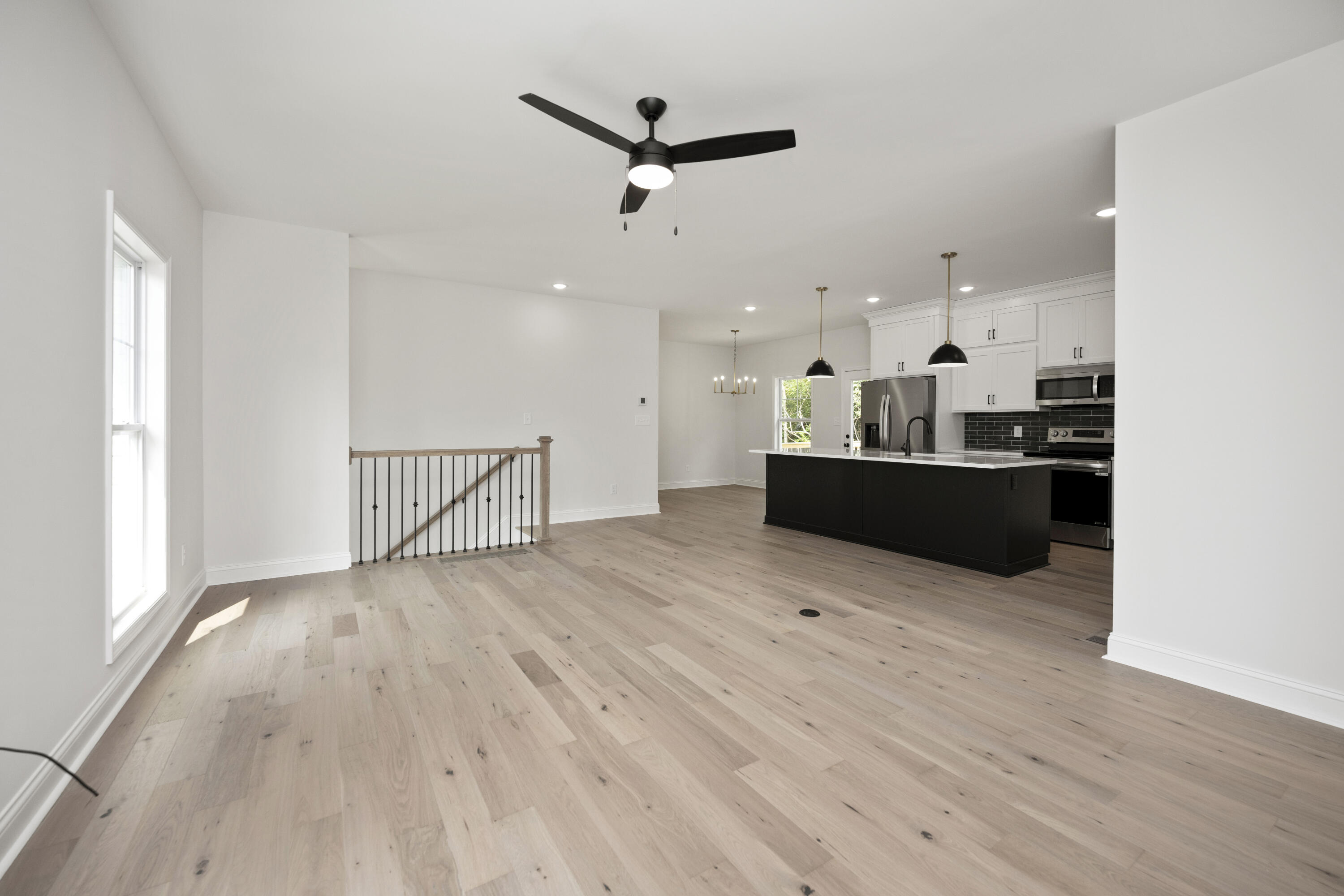 Richmond, Kentucky 40475, United States, 4 Bedrooms Bedrooms, ,3 BathroomsBathrooms,Residential,Active,151092