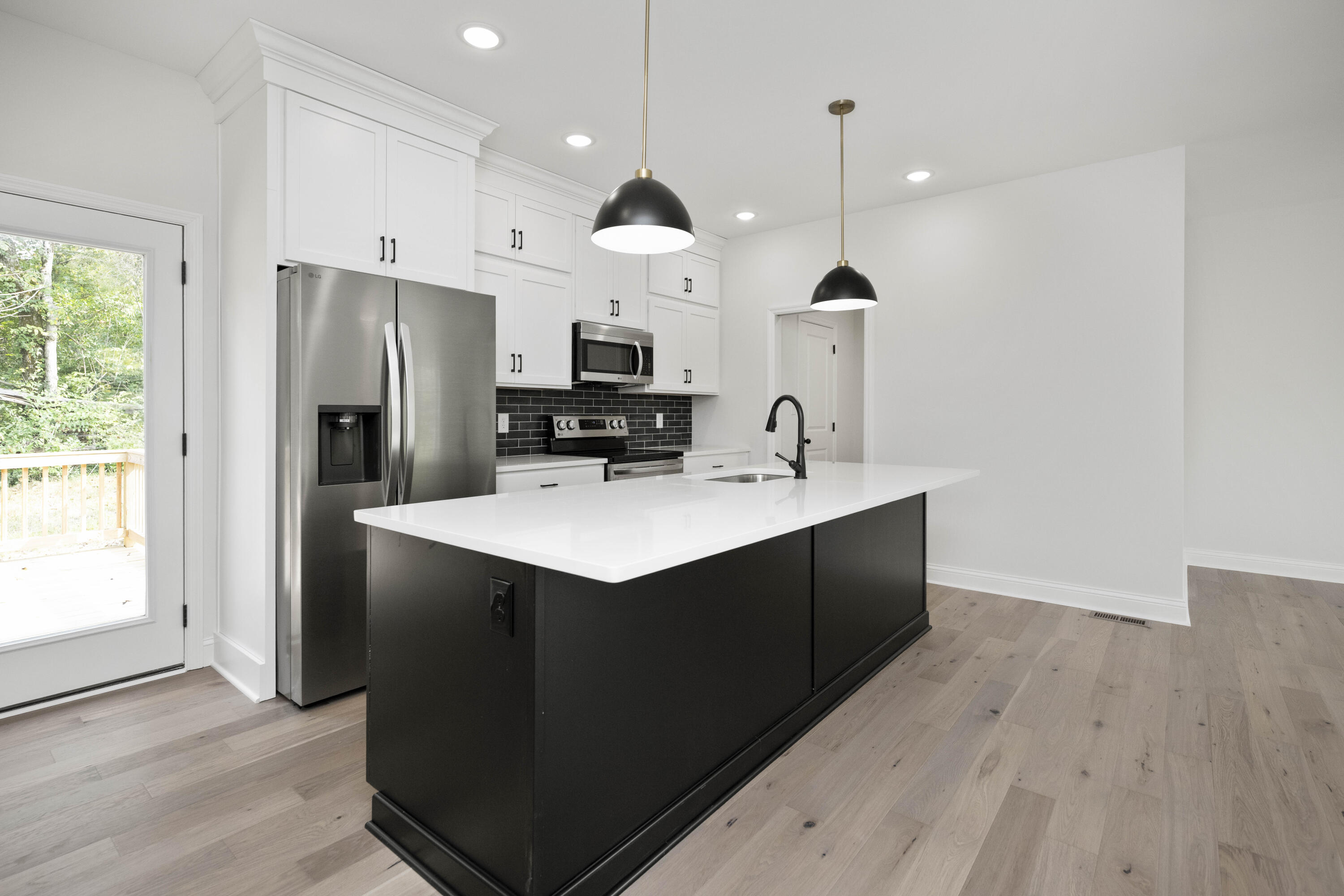 Richmond, Kentucky 40475, United States, 4 Bedrooms Bedrooms, ,3 BathroomsBathrooms,Residential,Active,151092