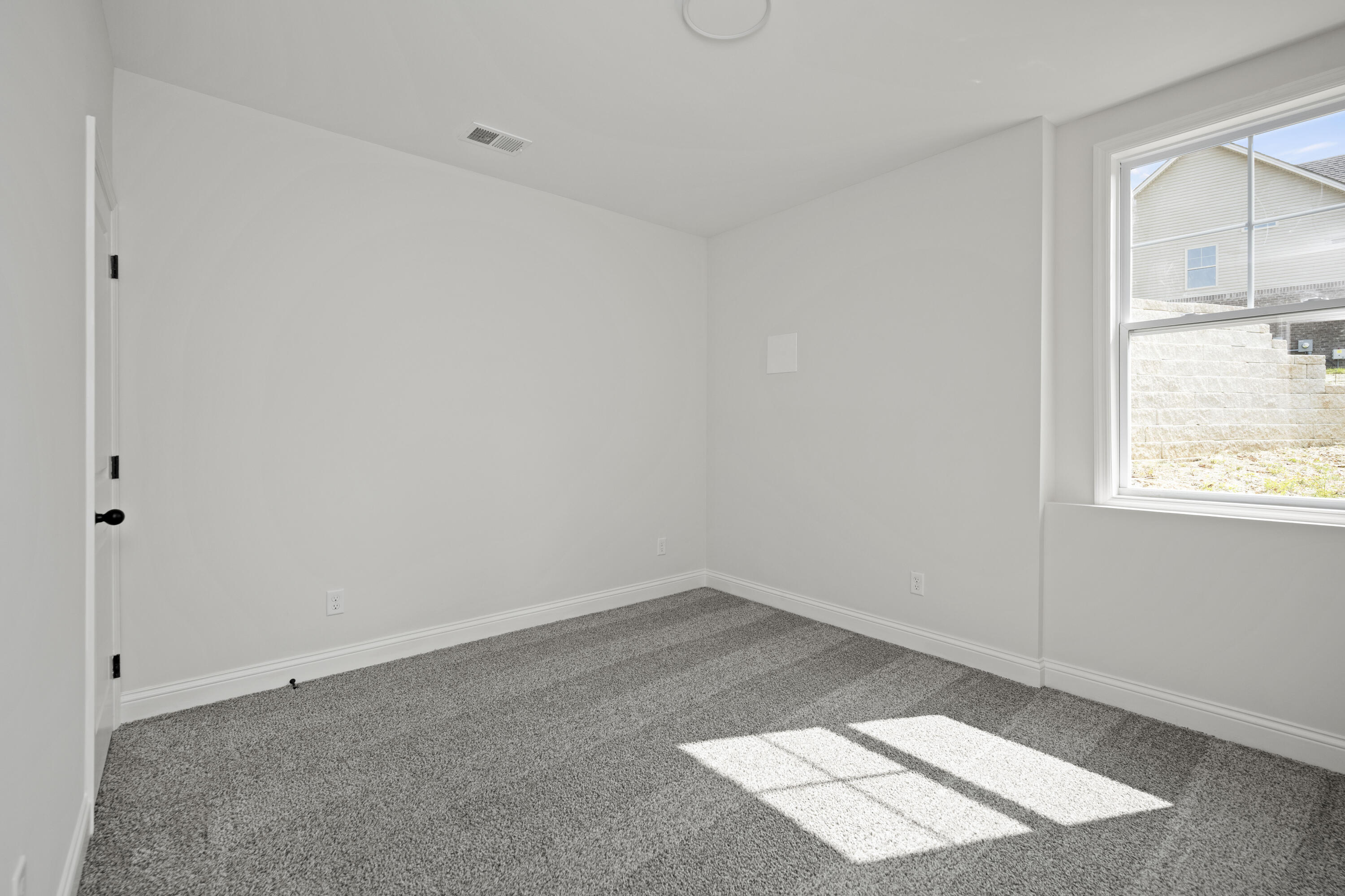 Richmond, Kentucky 40475, United States, 4 Bedrooms Bedrooms, ,3 BathroomsBathrooms,Residential,Active,151092