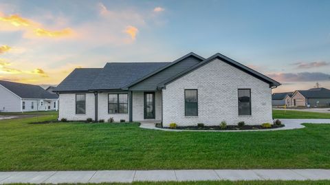 Photo of 917 Seminole Trail, Richmond, KY 40475 (MLS # 25506821)
