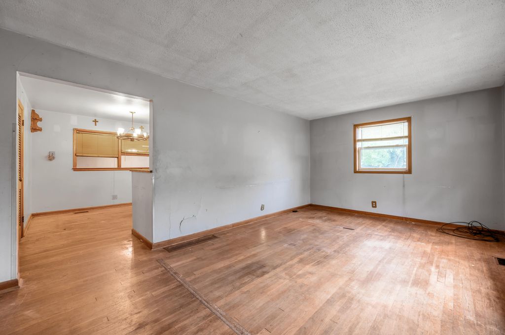 Photo of 634 Cardinal Lane, Lexington, KY 40503 (MLS # 25504859)