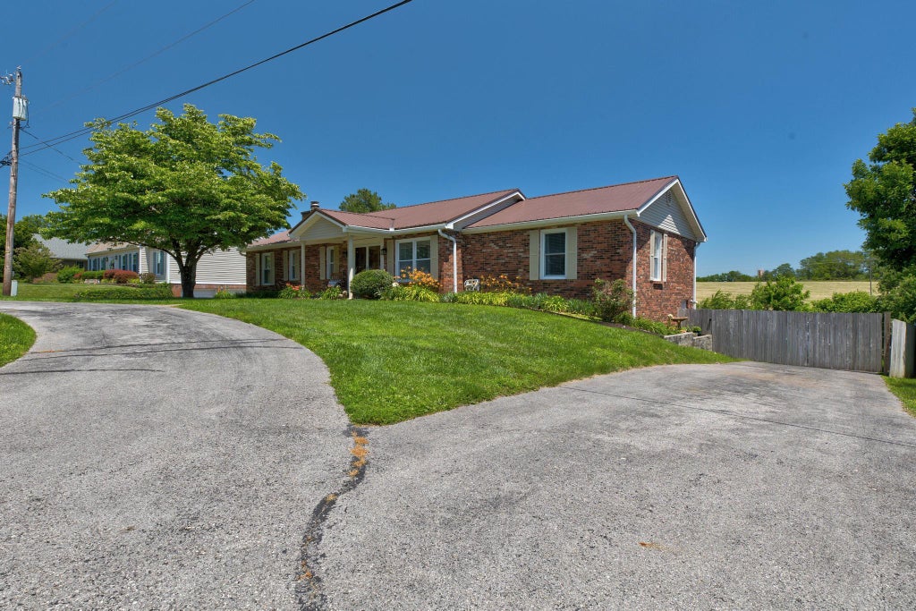 Photo of 1207 Shadelawn Drive, Mt Sterling, KY 40353 (MLS # 26012825)