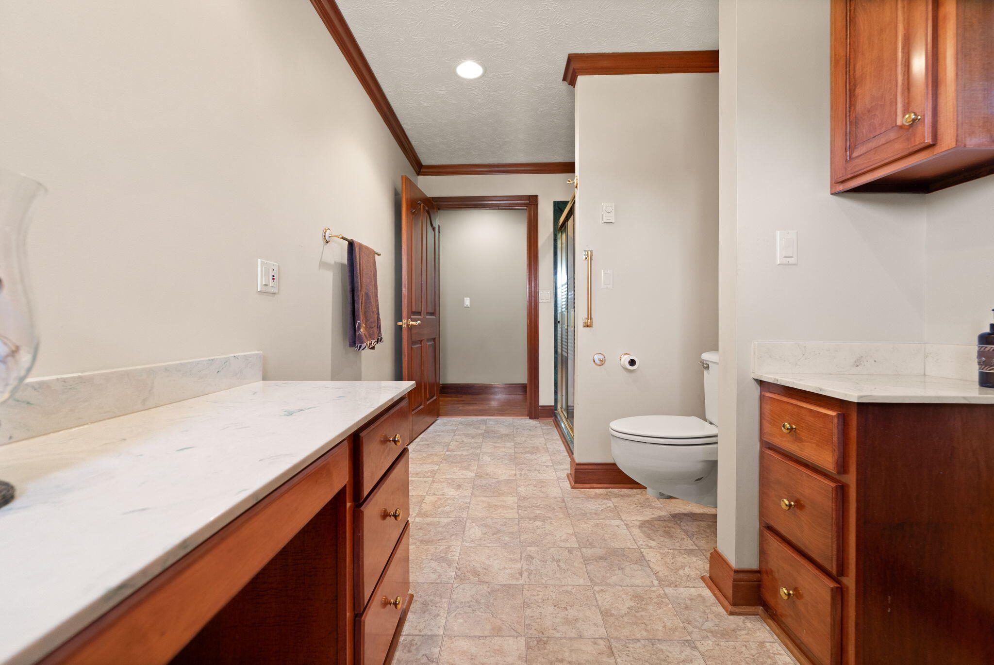 Somerset, Kentucky, 42503, United States, 4 Bedrooms Bedrooms, ,5 BathroomsBathrooms,Residential,Active,2052049