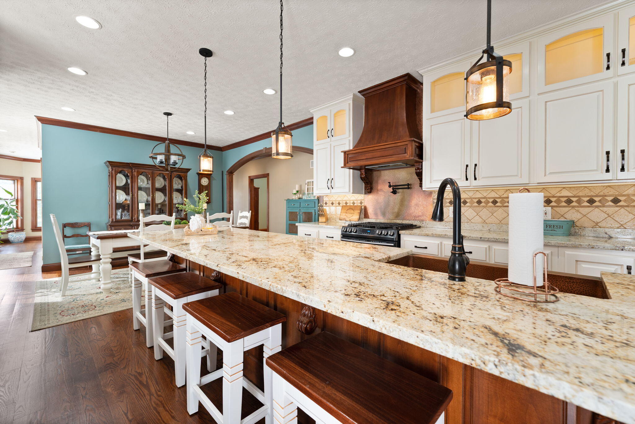 Somerset, Kentucky, 42503, United States, 4 Bedrooms Bedrooms, ,5 BathroomsBathrooms,Residential,Active,2052049