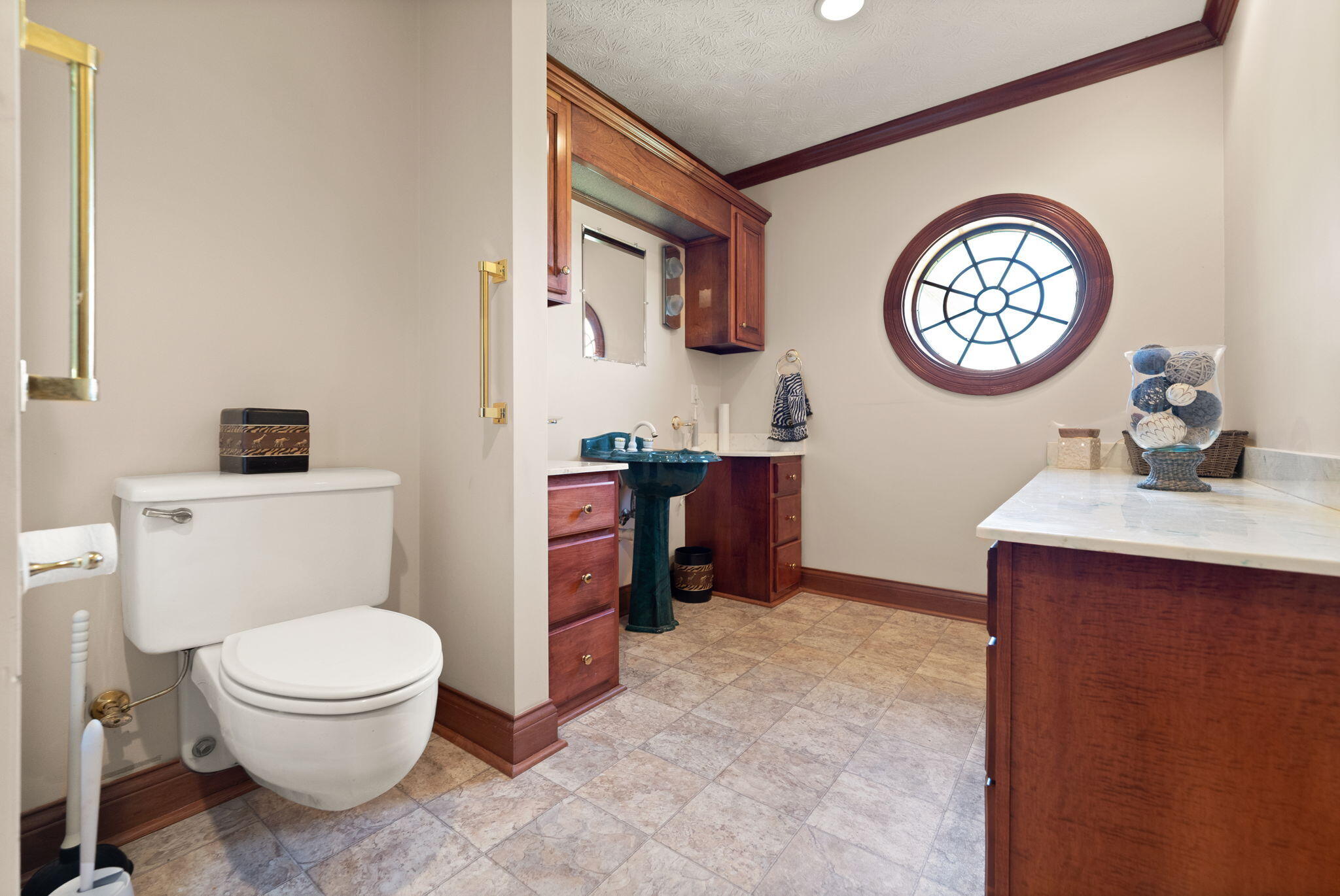 Somerset, Kentucky, 42503, United States, 4 Bedrooms Bedrooms, ,5 BathroomsBathrooms,Residential,Active,2052049