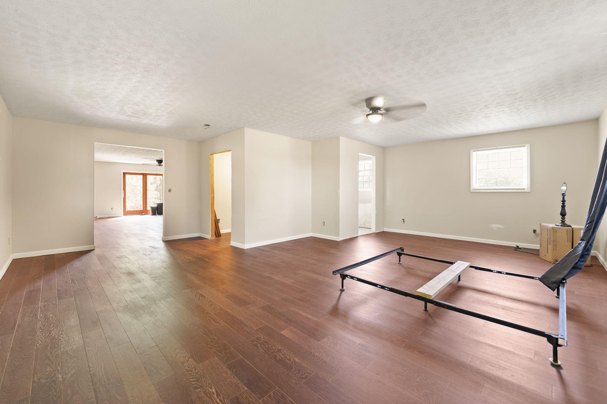 Somerset, Kentucky, 42503, United States, 4 Bedrooms Bedrooms, ,5 BathroomsBathrooms,Residential,Active,2052049