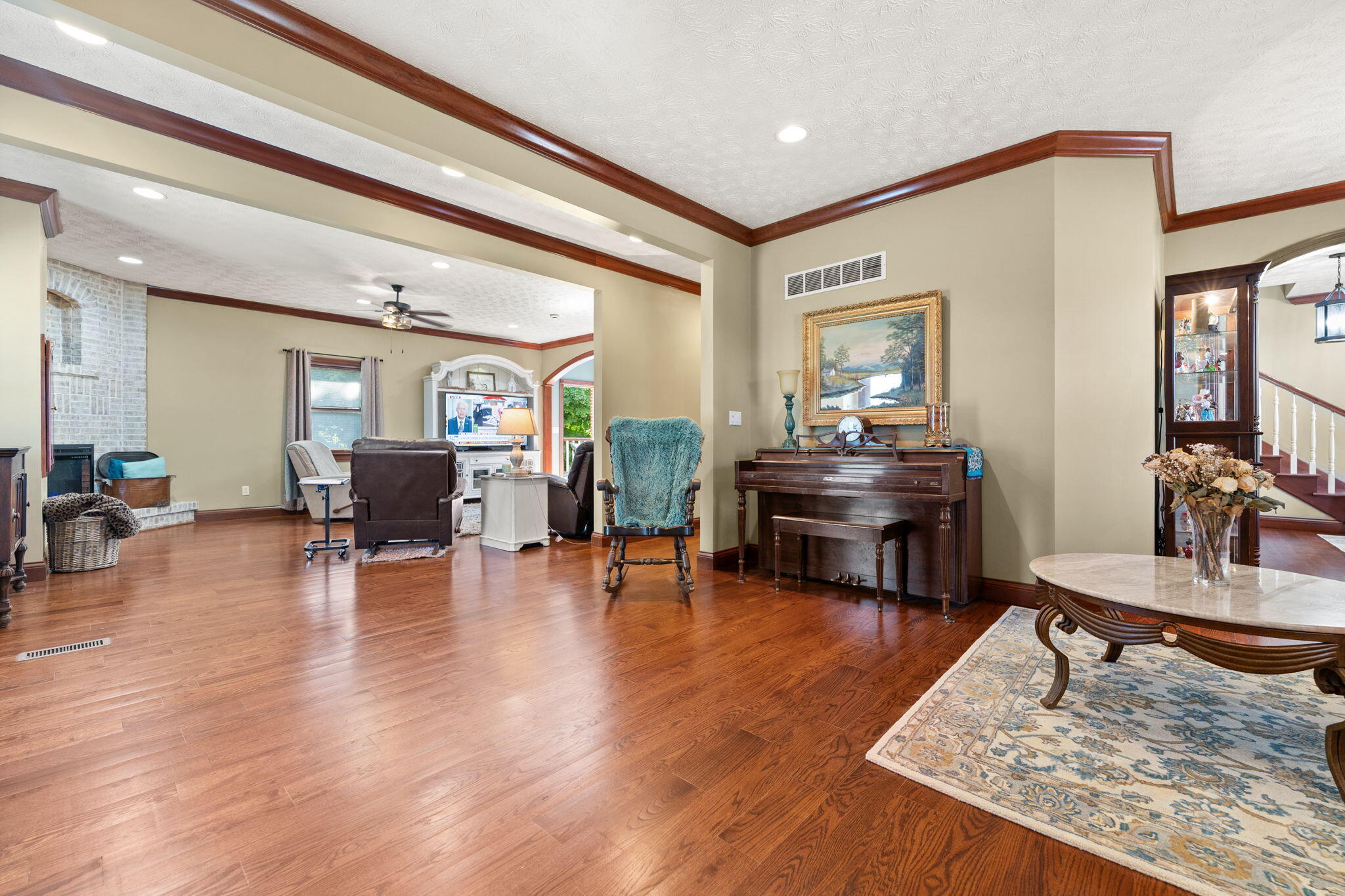Somerset, Kentucky, 42503, United States, 4 Bedrooms Bedrooms, ,5 BathroomsBathrooms,Residential,Active,2052049