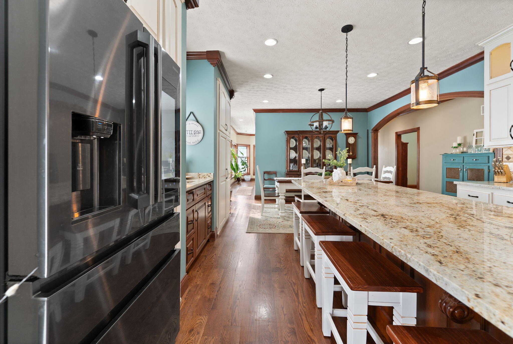 Somerset, Kentucky, 42503, United States, 4 Bedrooms Bedrooms, ,5 BathroomsBathrooms,Residential,Active,2052049