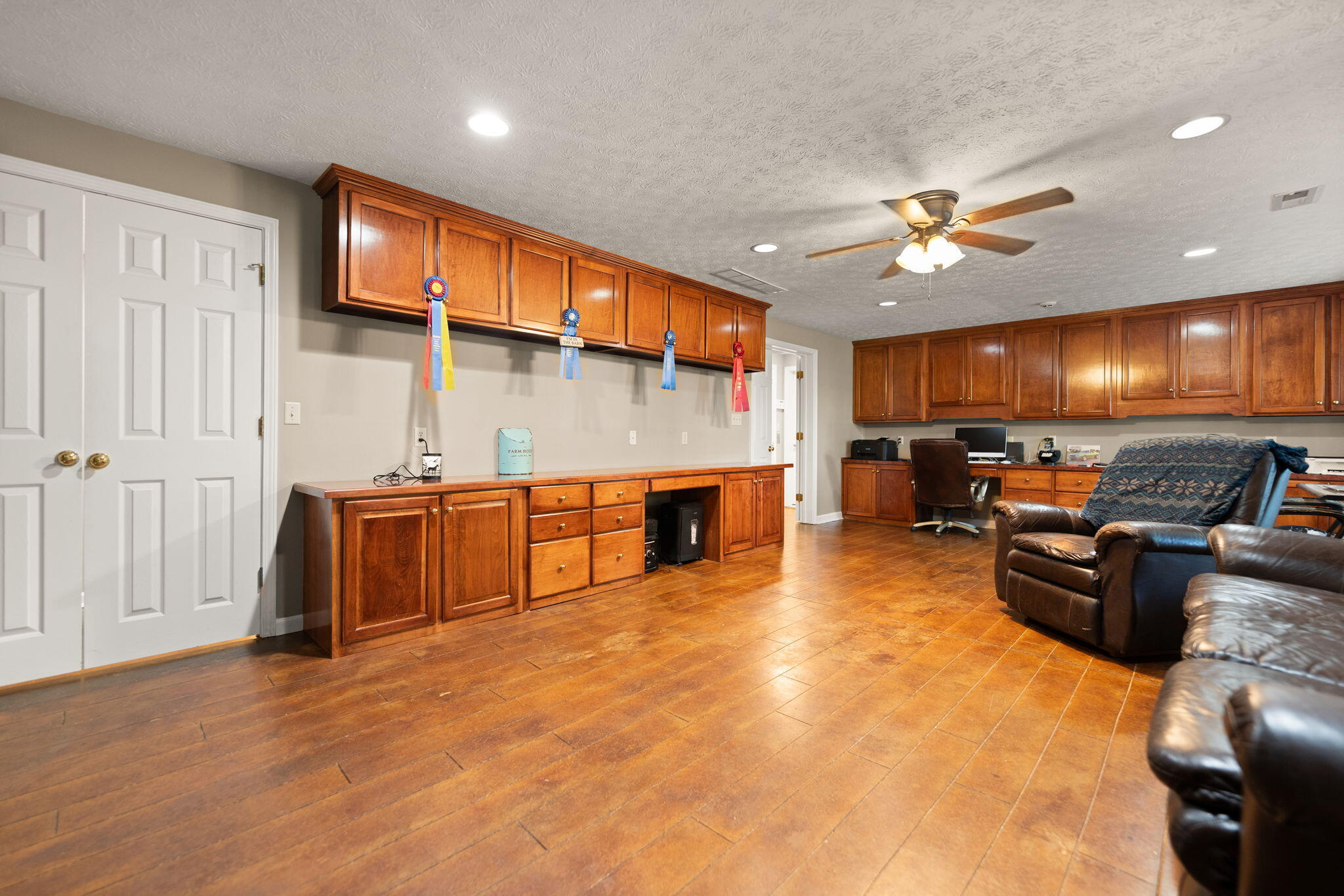 Somerset, Kentucky, 42503, United States, 4 Bedrooms Bedrooms, ,5 BathroomsBathrooms,Residential,Active,2052049