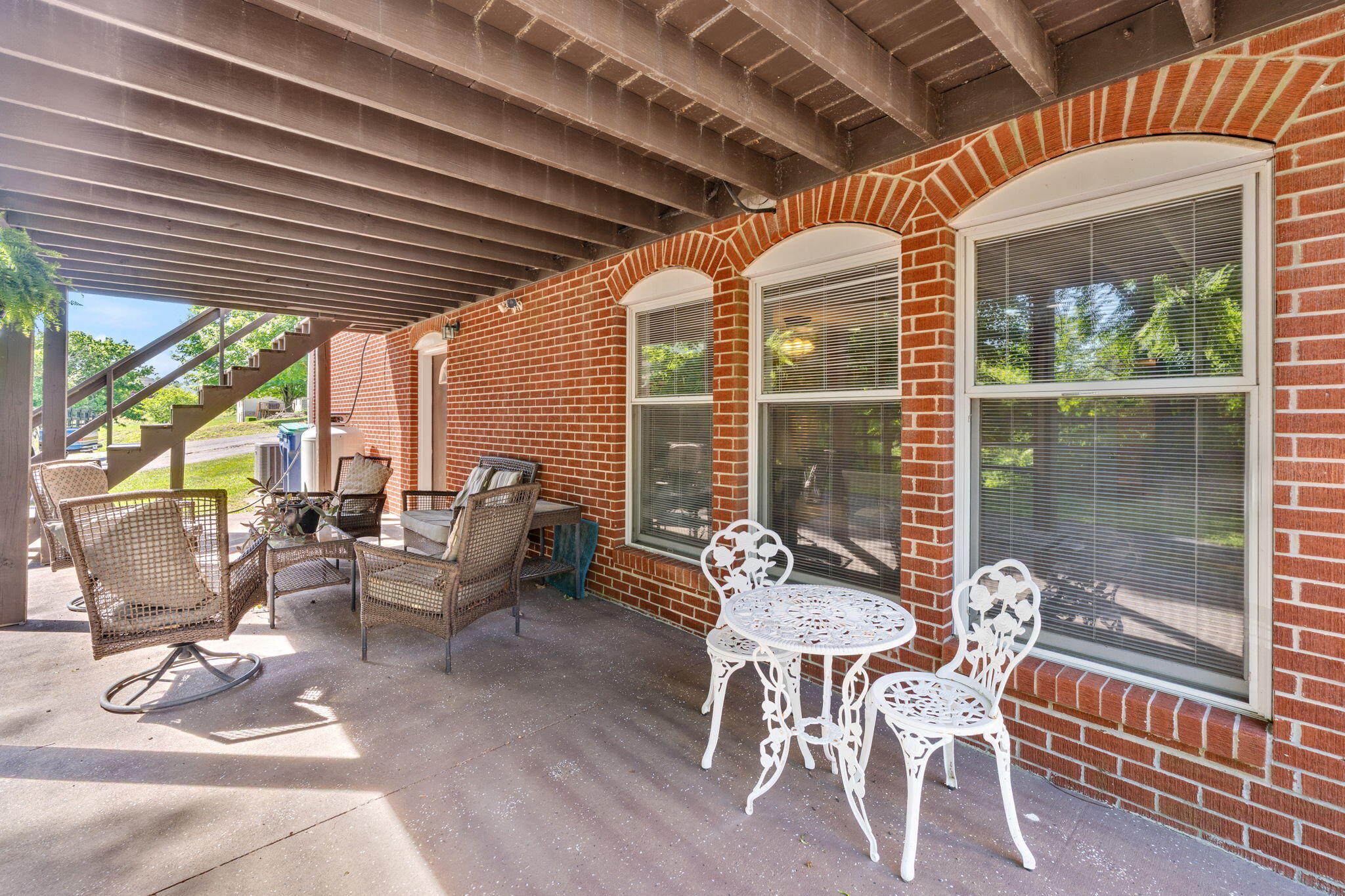 Somerset, Kentucky, 42503, United States, 4 Bedrooms Bedrooms, ,5 BathroomsBathrooms,Residential,Active,2052049
