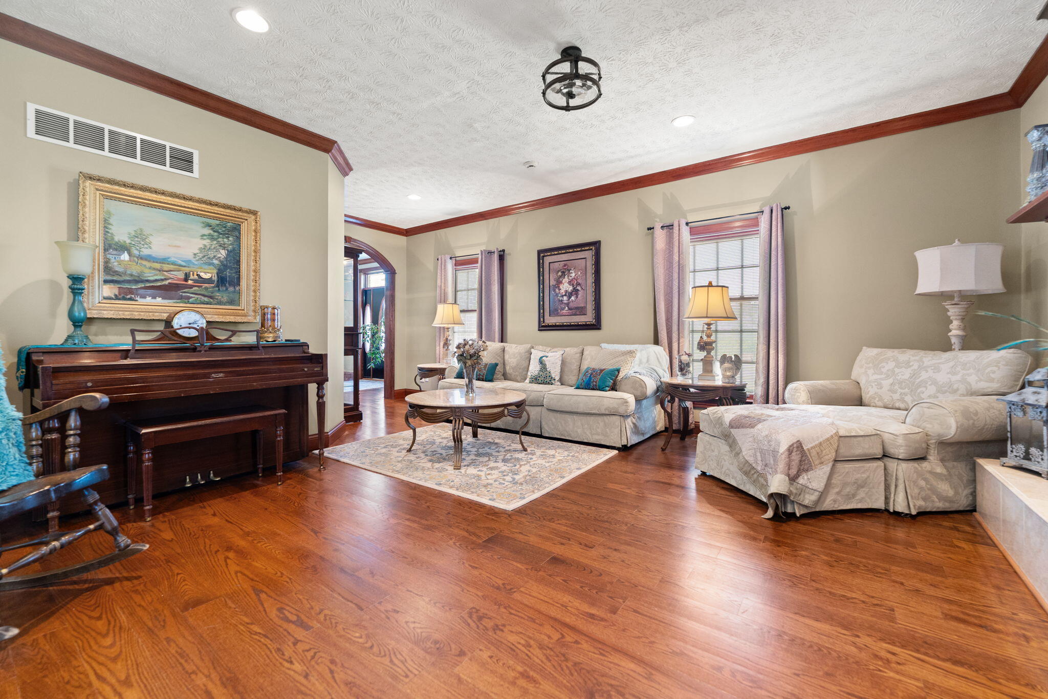 Somerset, Kentucky, 42503, United States, 4 Bedrooms Bedrooms, ,5 BathroomsBathrooms,Residential,Active,2052049