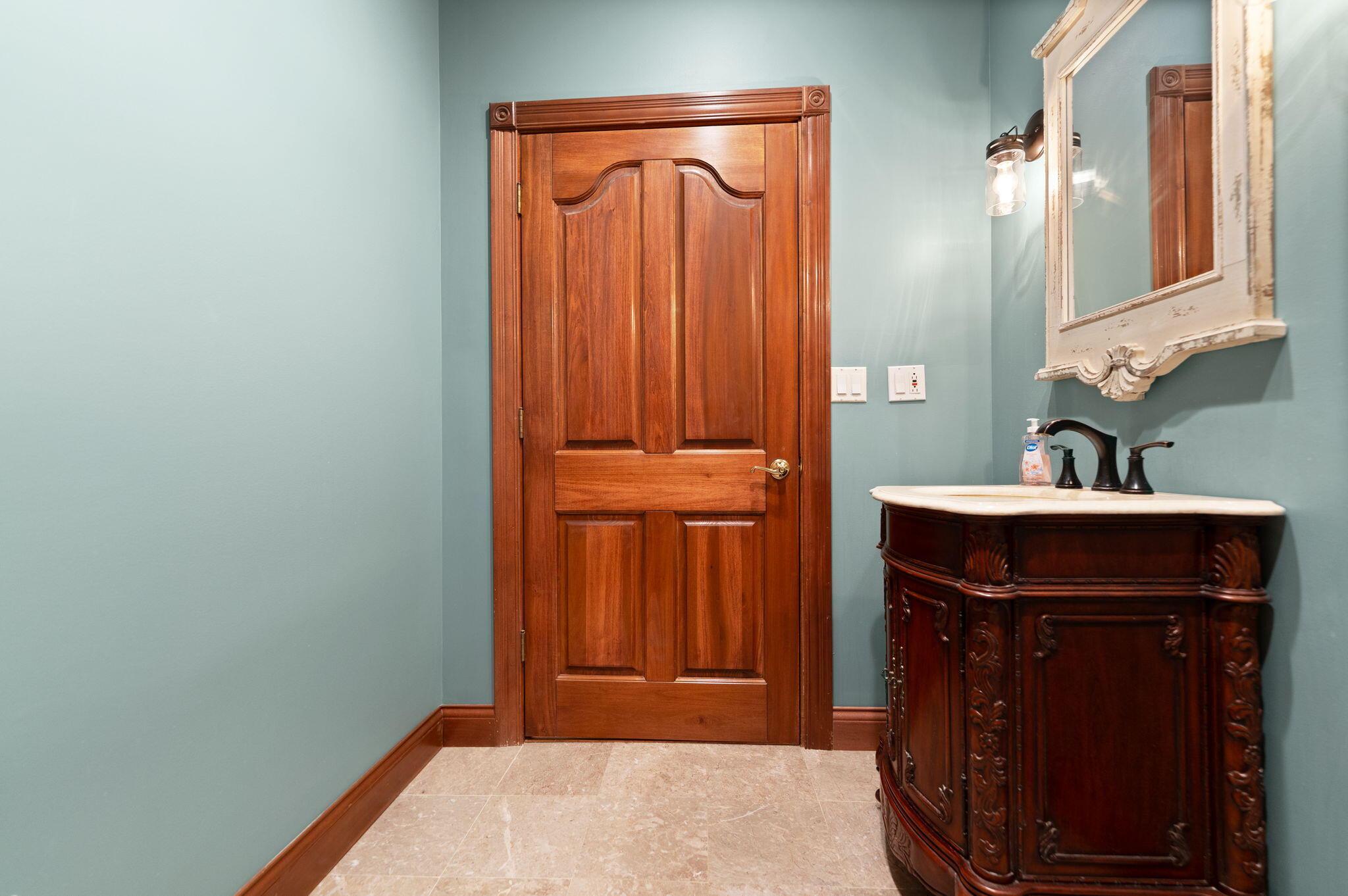 Somerset, Kentucky, 42503, United States, 4 Bedrooms Bedrooms, ,5 BathroomsBathrooms,Residential,Active,2052049