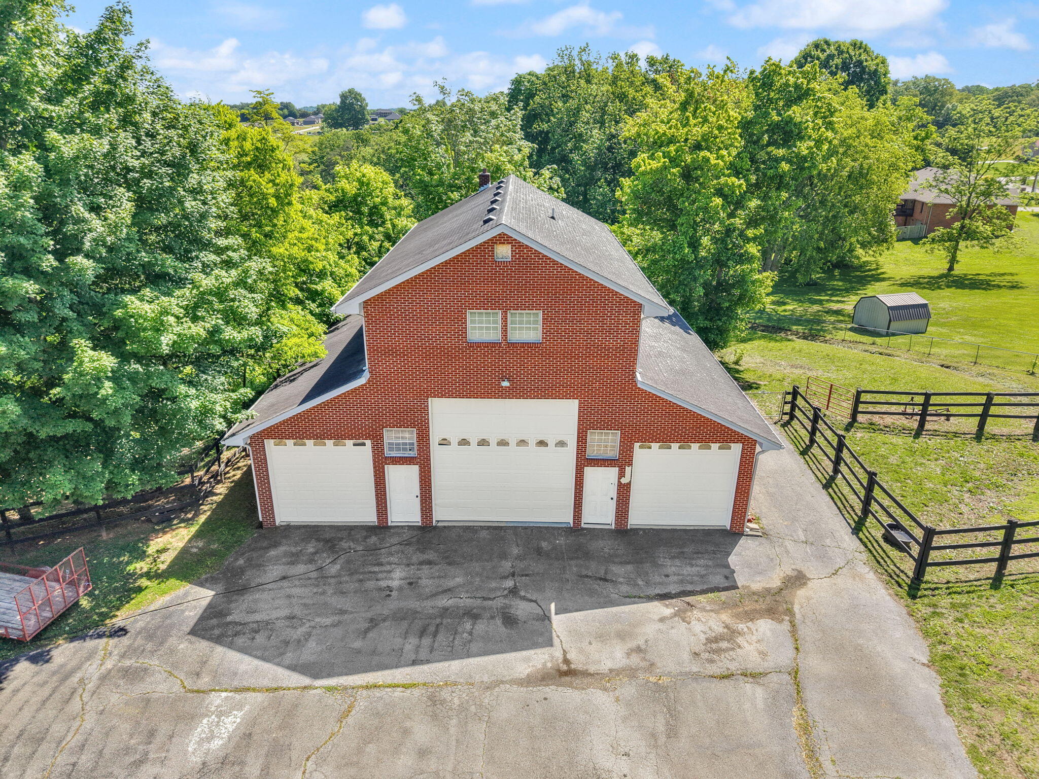 Somerset, Kentucky, 42503, United States, 4 Bedrooms Bedrooms, ,5 BathroomsBathrooms,Residential,Active,2052049