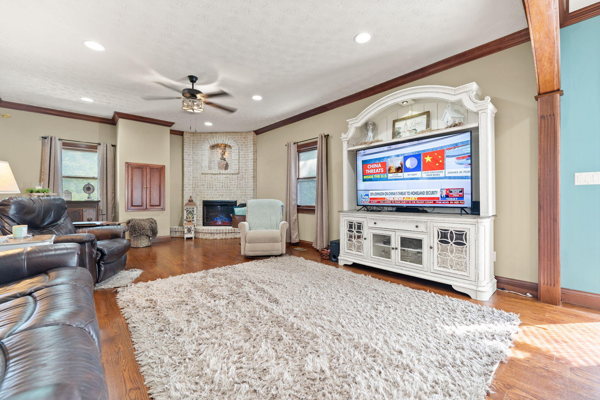 Somerset, Kentucky, 42503, United States, 4 Bedrooms Bedrooms, ,5 BathroomsBathrooms,Residential,Active,2052049