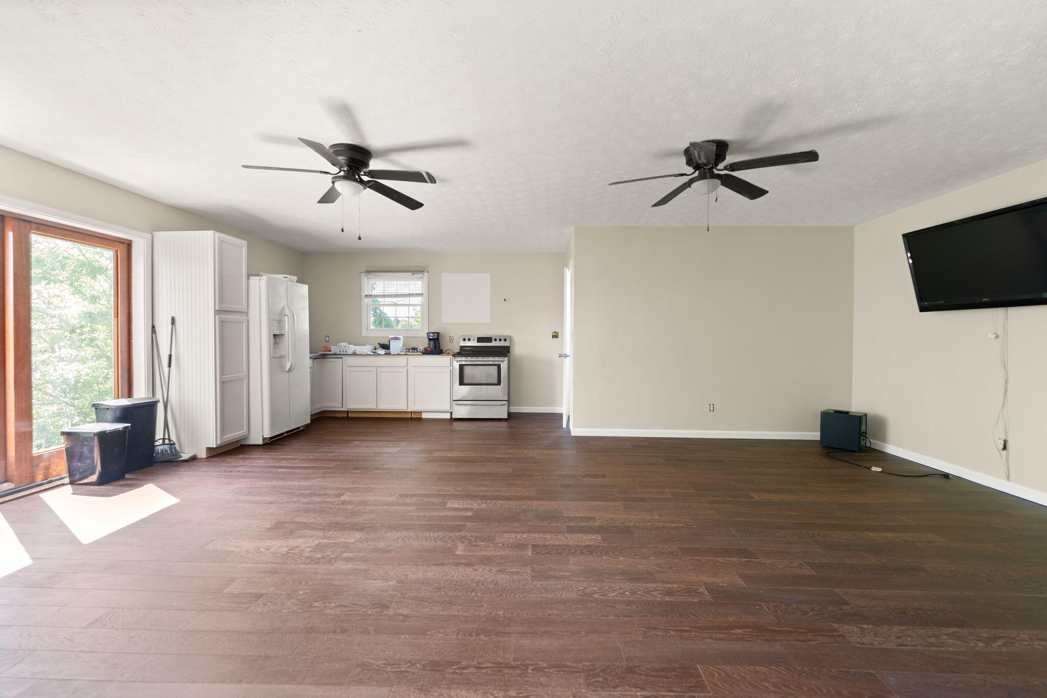 Somerset, Kentucky, 42503, United States, 4 Bedrooms Bedrooms, ,5 BathroomsBathrooms,Residential,Active,2052049