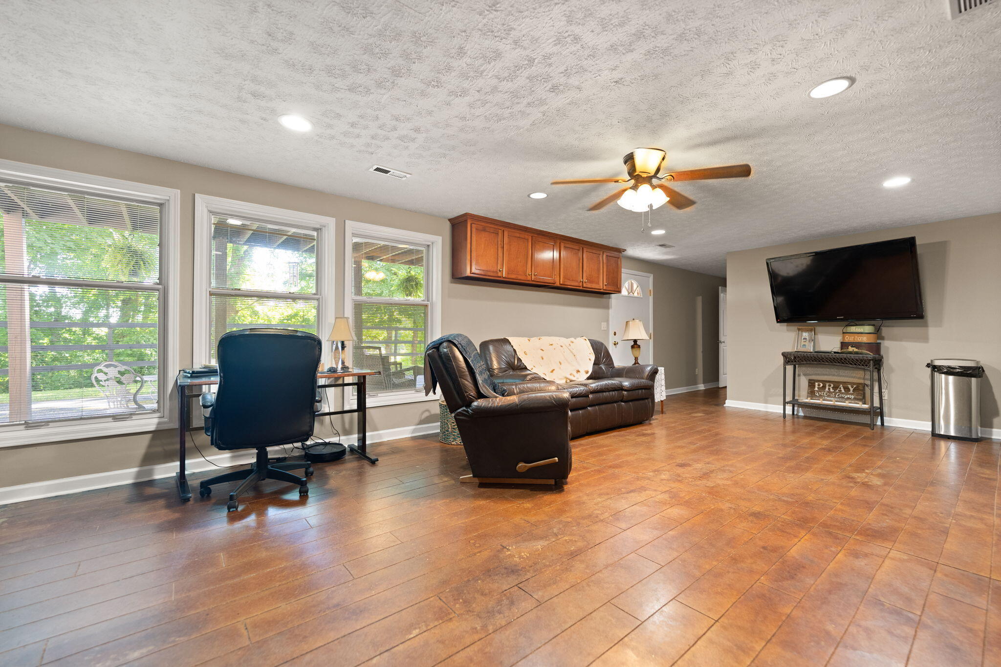 Somerset, Kentucky, 42503, United States, 4 Bedrooms Bedrooms, ,5 BathroomsBathrooms,Residential,Active,2052049