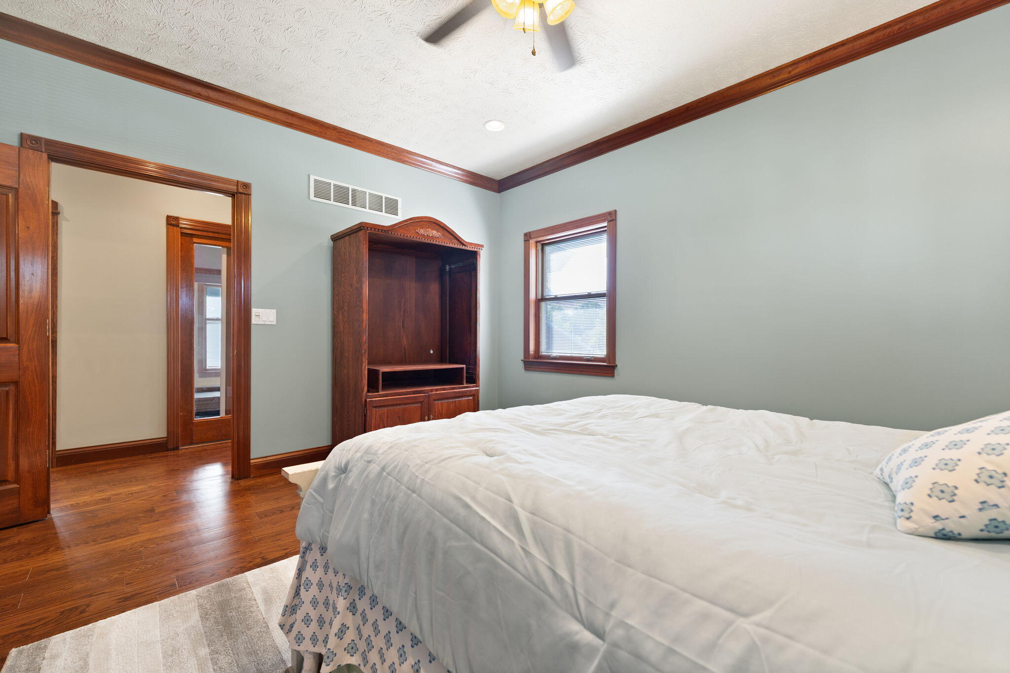 Somerset, Kentucky, 42503, United States, 4 Bedrooms Bedrooms, ,5 BathroomsBathrooms,Residential,Active,2052049
