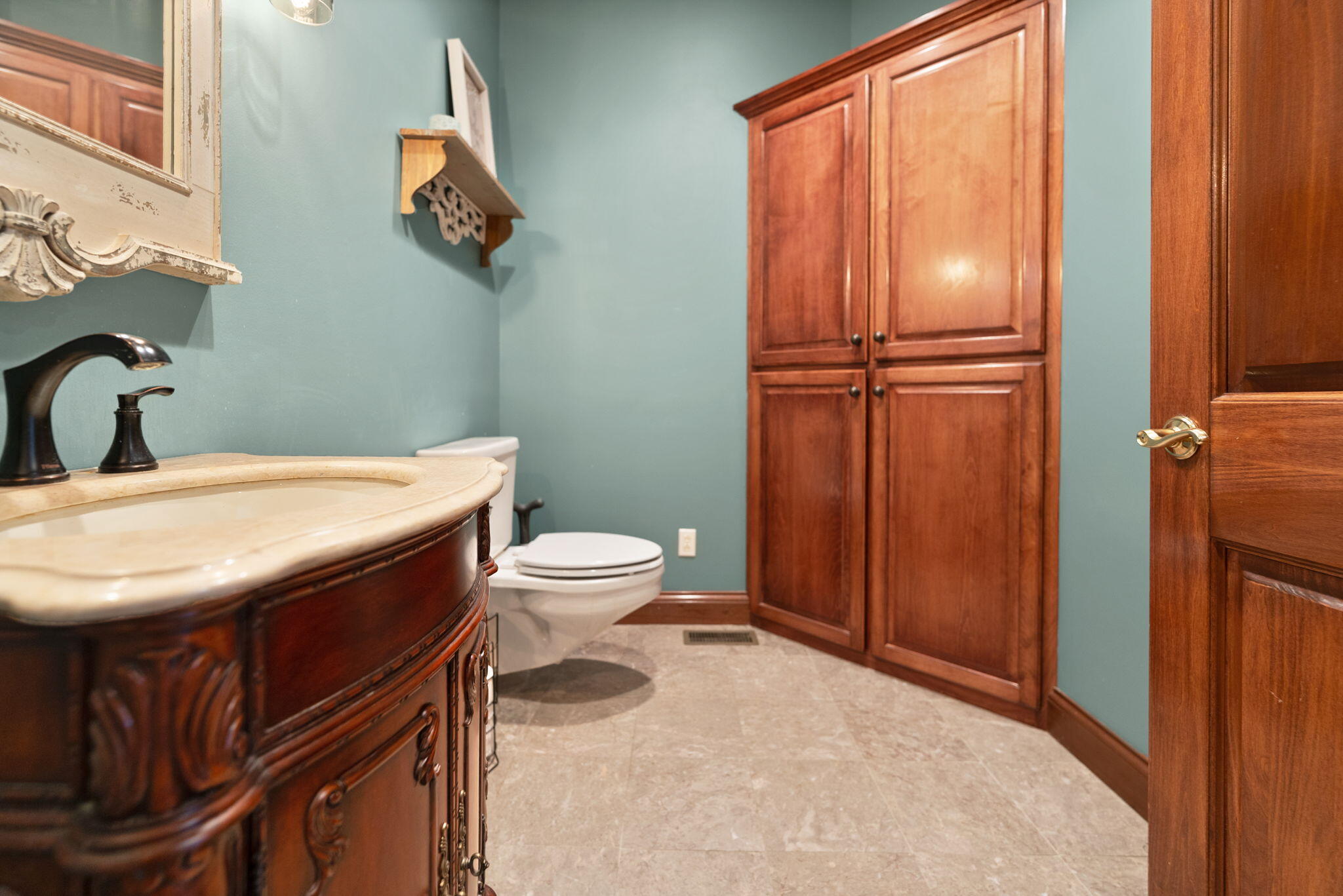 Somerset, Kentucky, 42503, United States, 4 Bedrooms Bedrooms, ,5 BathroomsBathrooms,Residential,Active,2052049