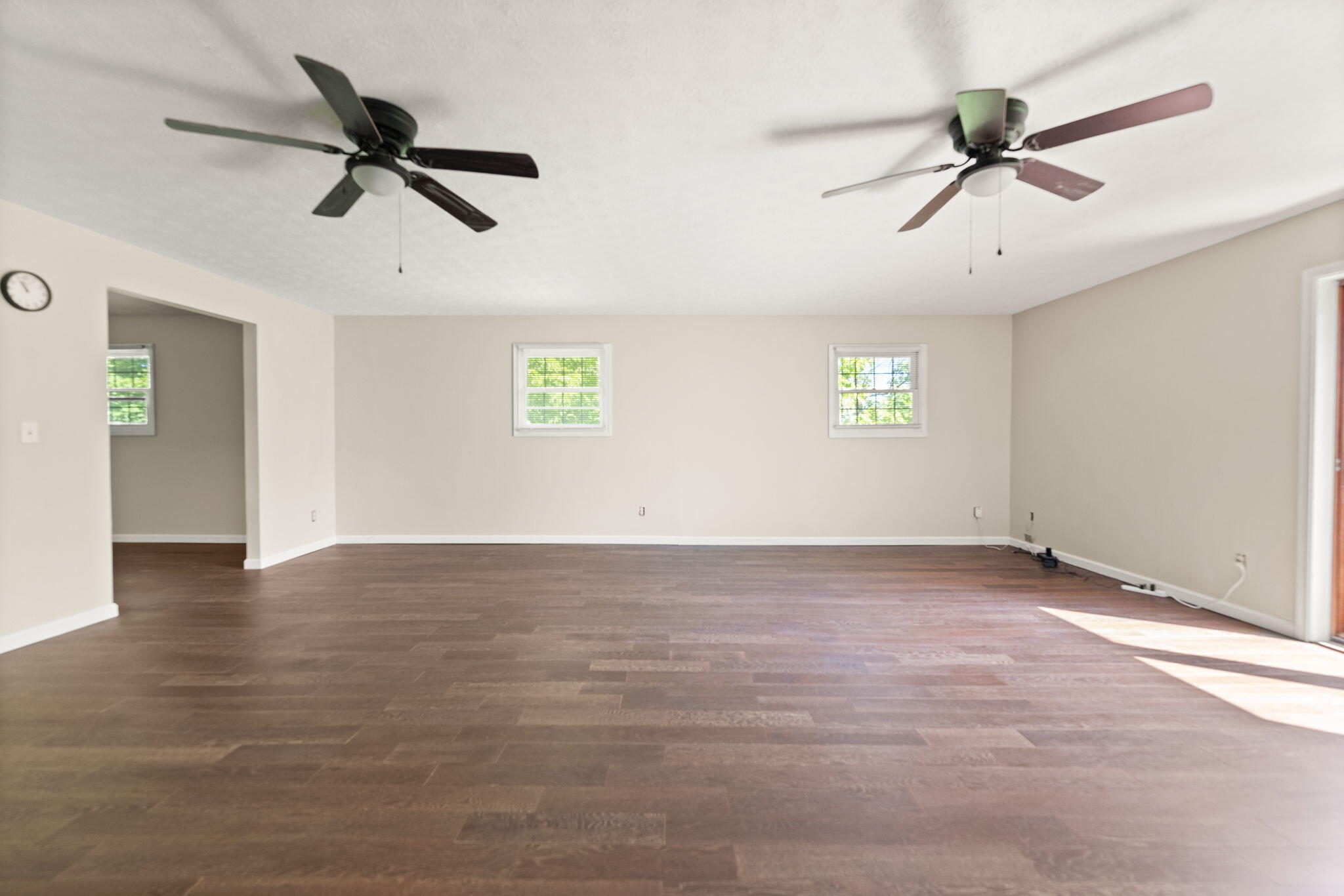 Somerset, Kentucky, 42503, United States, 4 Bedrooms Bedrooms, ,5 BathroomsBathrooms,Residential,Active,2052049