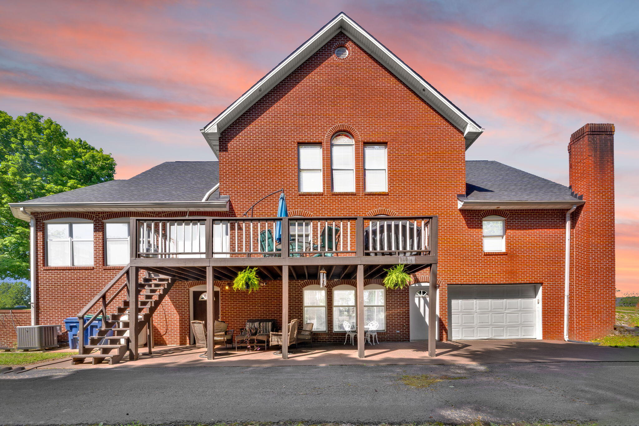 Somerset, Kentucky, 42503, United States, 4 Bedrooms Bedrooms, ,5 BathroomsBathrooms,Residential,Active,2052049
