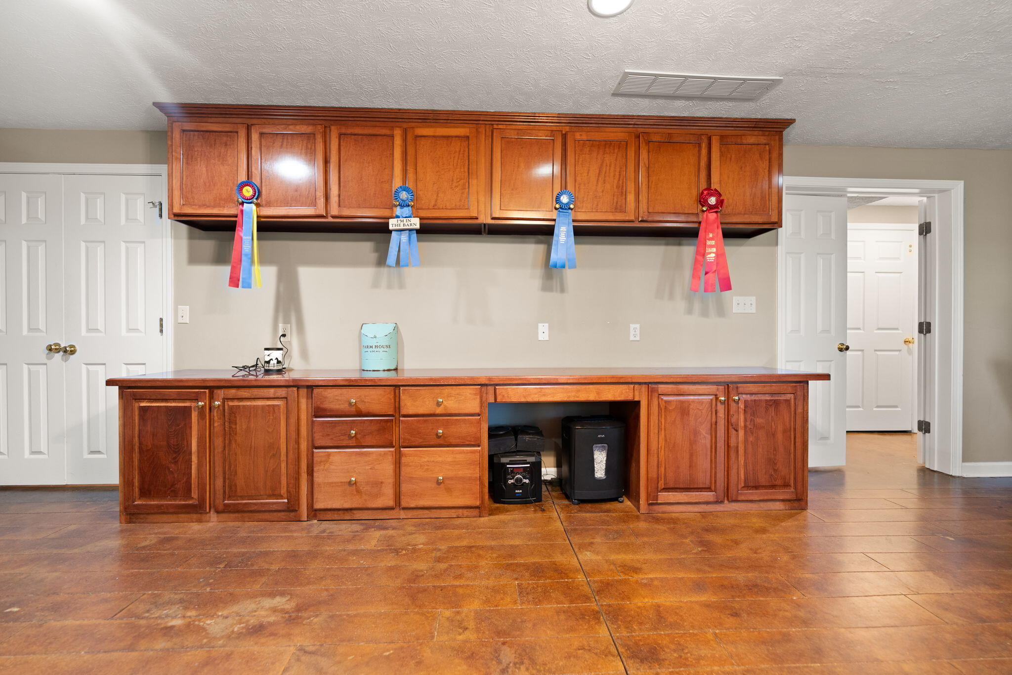 Somerset, Kentucky, 42503, United States, 4 Bedrooms Bedrooms, ,5 BathroomsBathrooms,Residential,Active,2052049