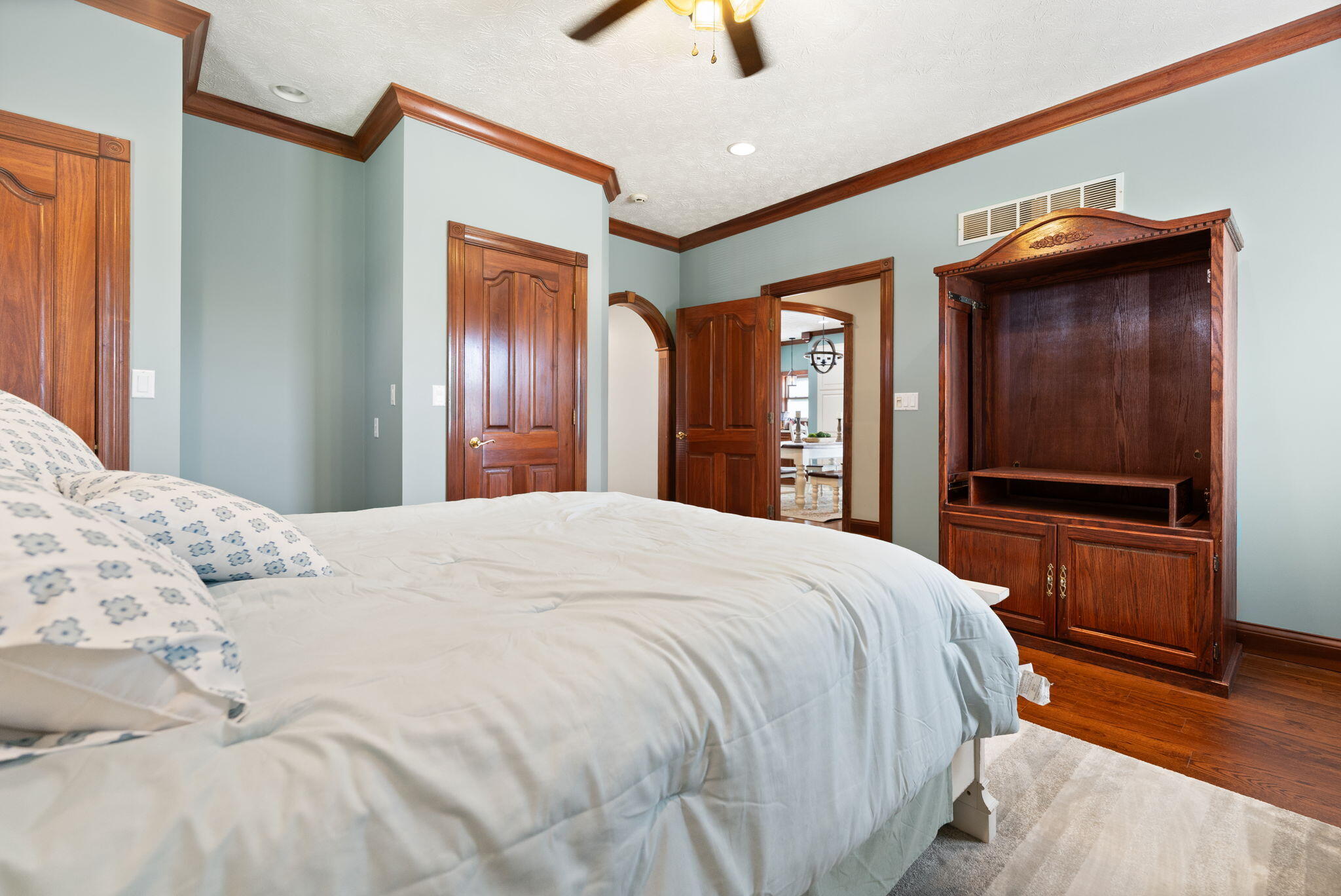 Somerset, Kentucky, 42503, United States, 4 Bedrooms Bedrooms, ,5 BathroomsBathrooms,Residential,Active,2052049