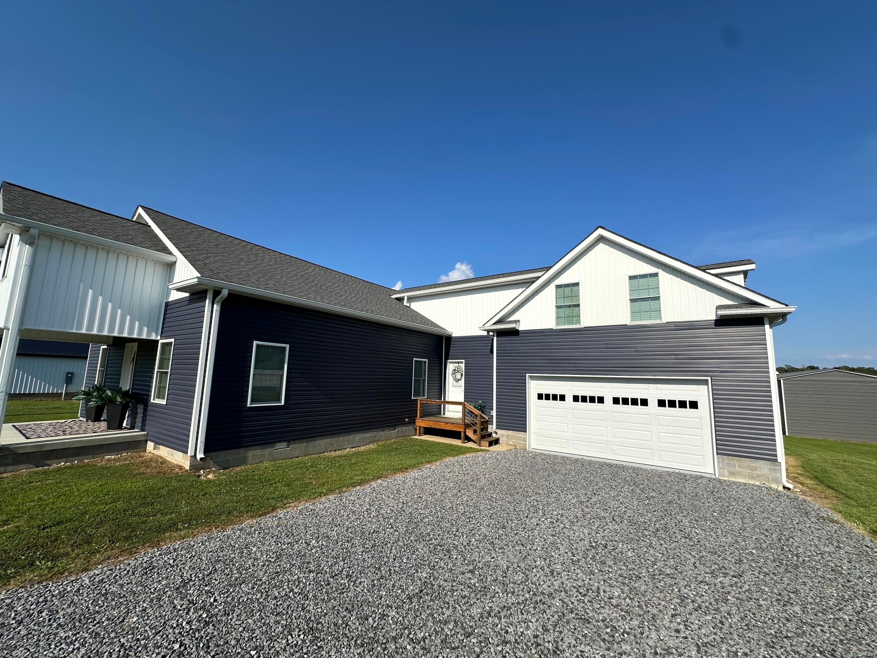60 Lexington Drive