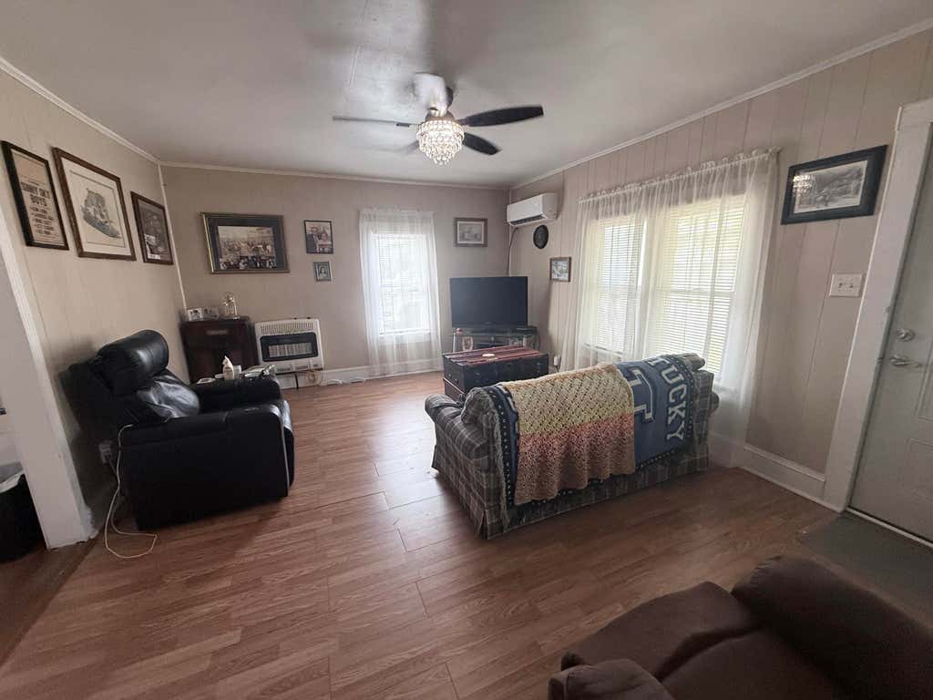Photo of 154 Washington Street, Stanton, KY 40380 (MLS # 26020551)
