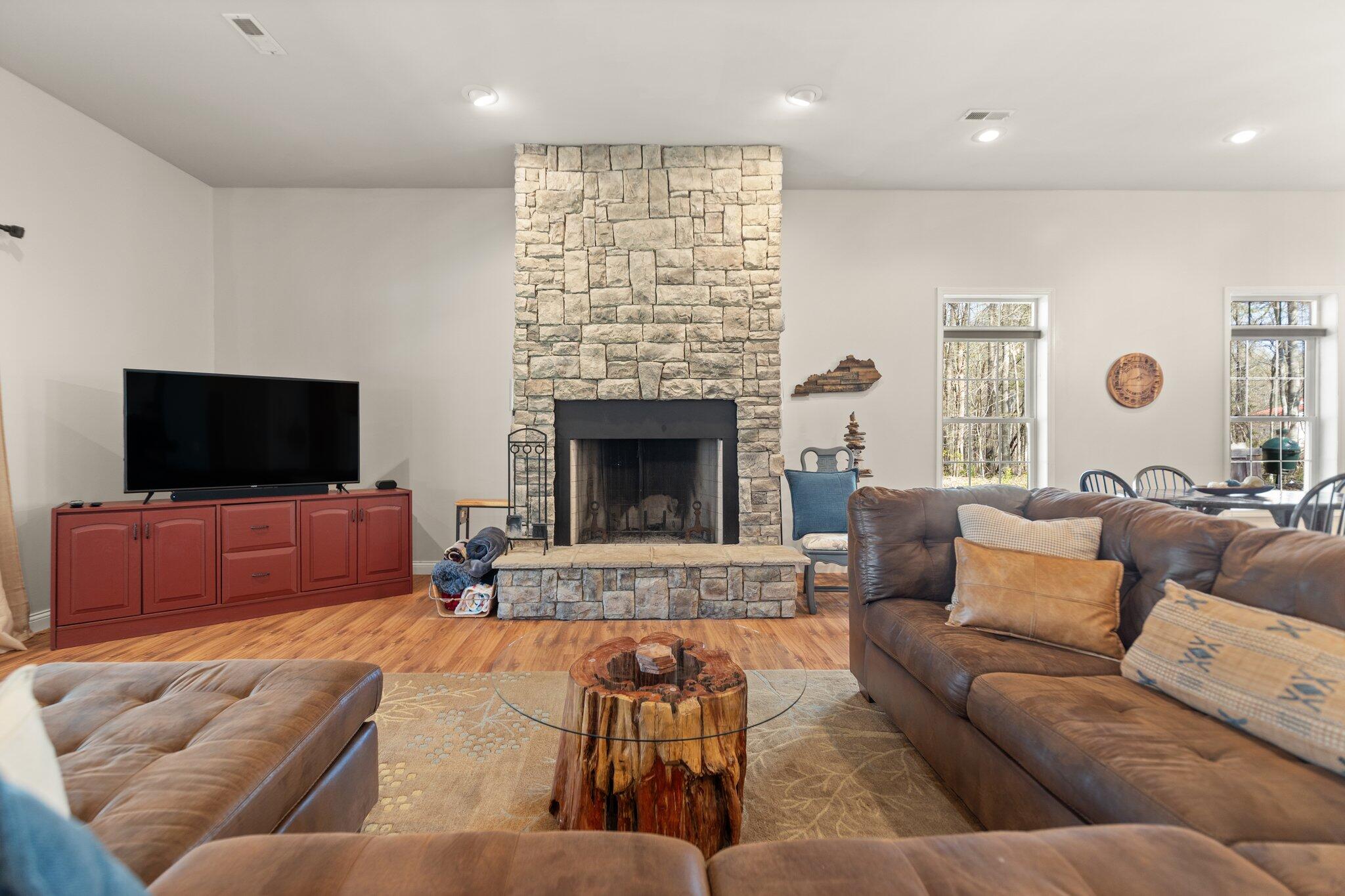 Nancy, Kentucky 42544, United States, 3 Bedrooms Bedrooms, ,2 BathroomsBathrooms,Residential,Active,106744