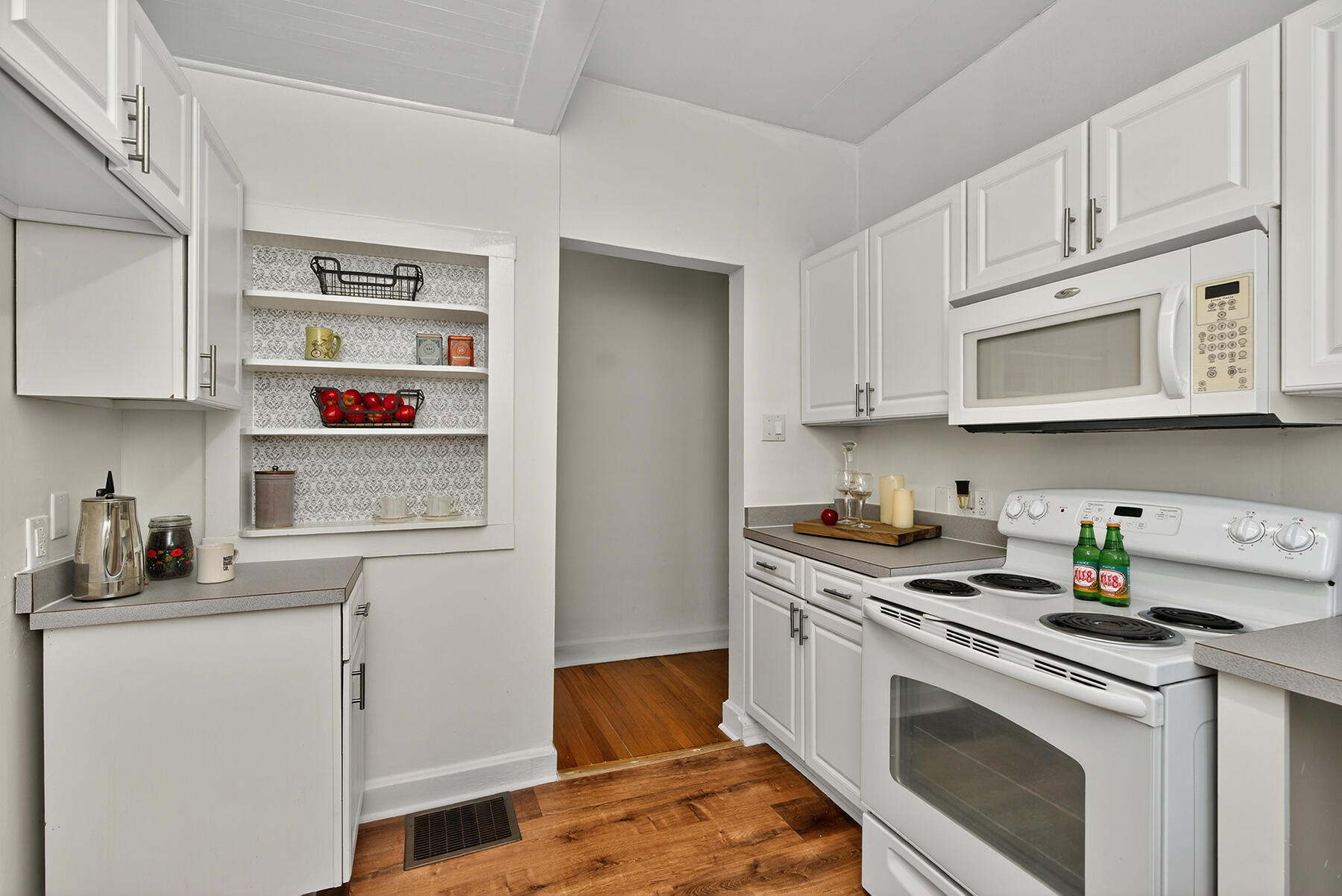 Berea, Kentucky 40403, United States, 3 Bedrooms Bedrooms, ,1 BathroomBathrooms,Residential,Active,185591