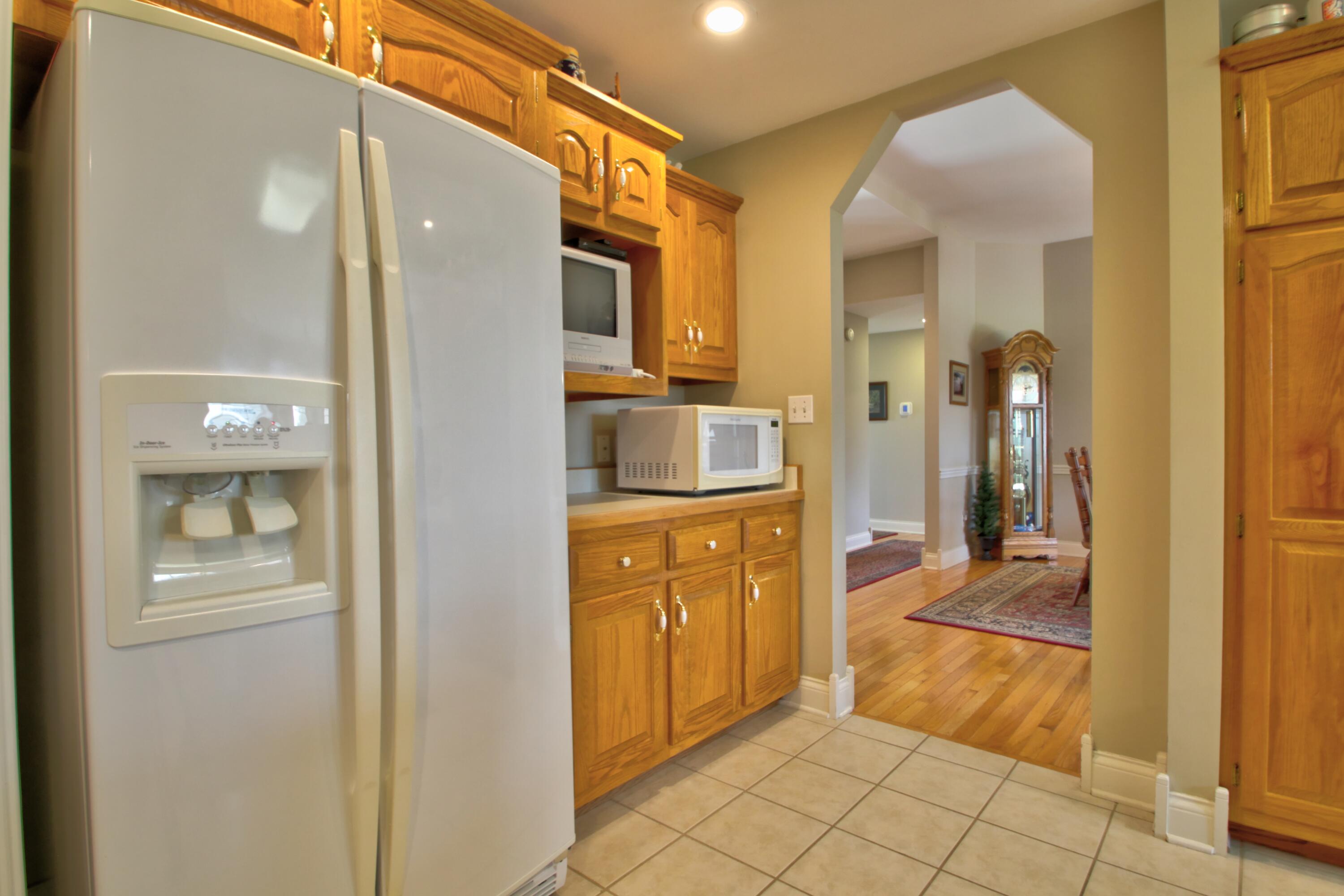 Richmond, Kentucky 40475, United States, 3 Bedrooms Bedrooms, ,2 BathroomsBathrooms,Residential,Active,164143