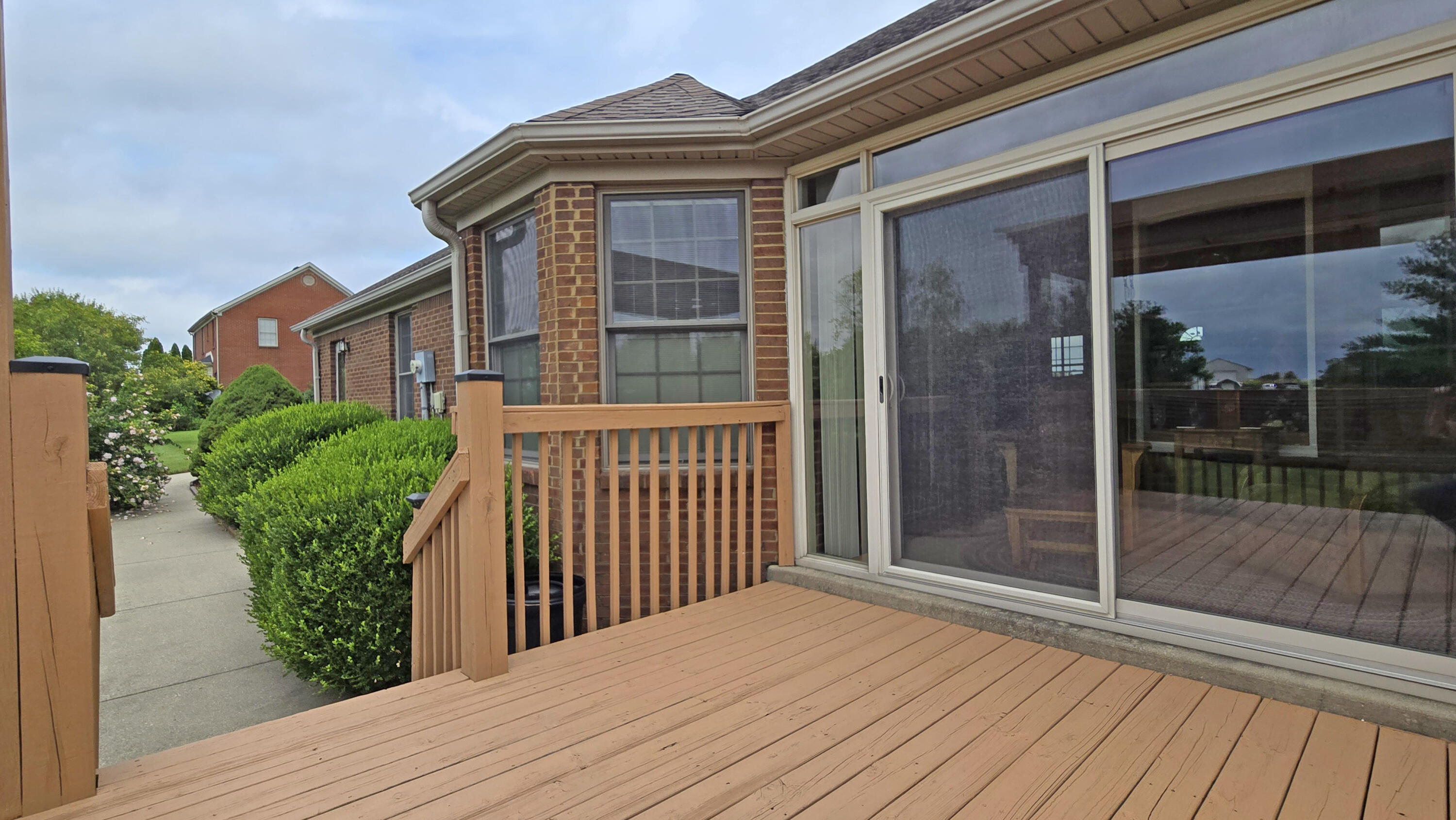 Richmond, Kentucky 40475, United States, 3 Bedrooms Bedrooms, ,2 BathroomsBathrooms,Residential,Active,164143