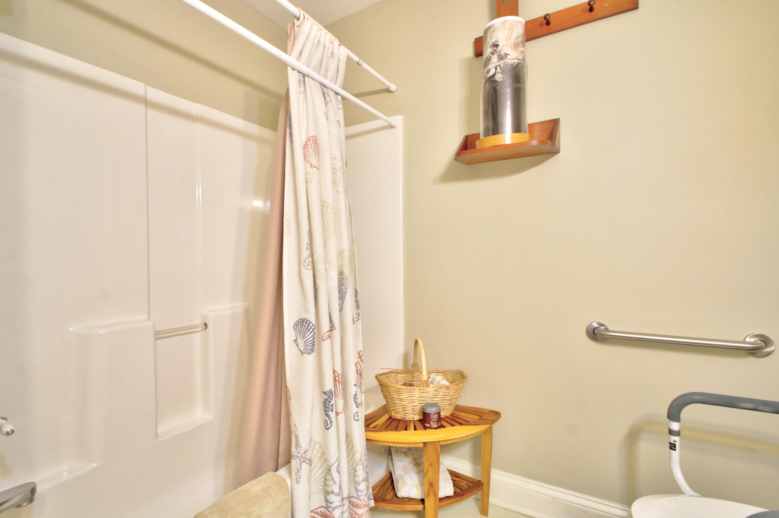 Richmond, Kentucky 40475, United States, 3 Bedrooms Bedrooms, ,2 BathroomsBathrooms,Residential,Active,164143